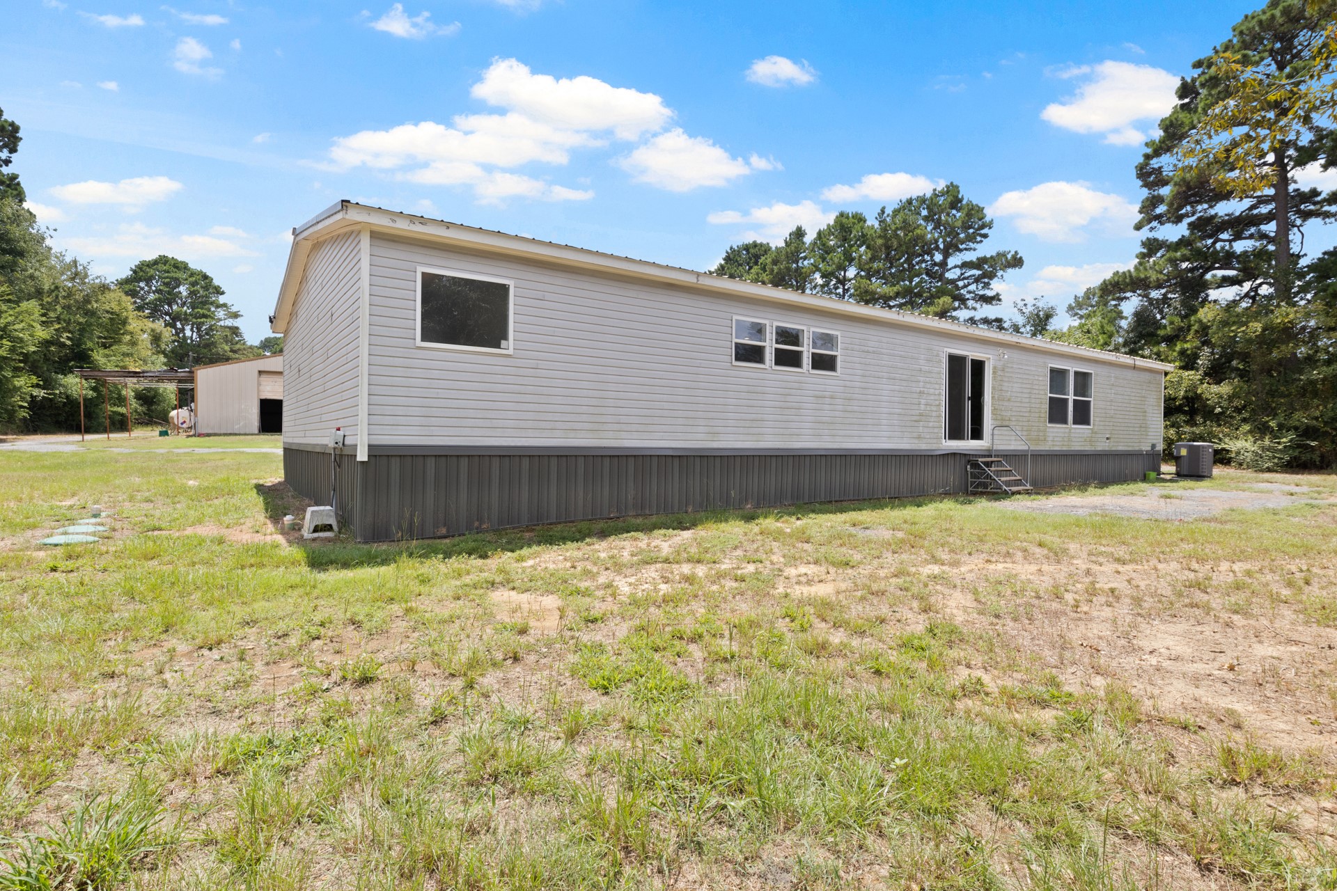 5659 FM 1735