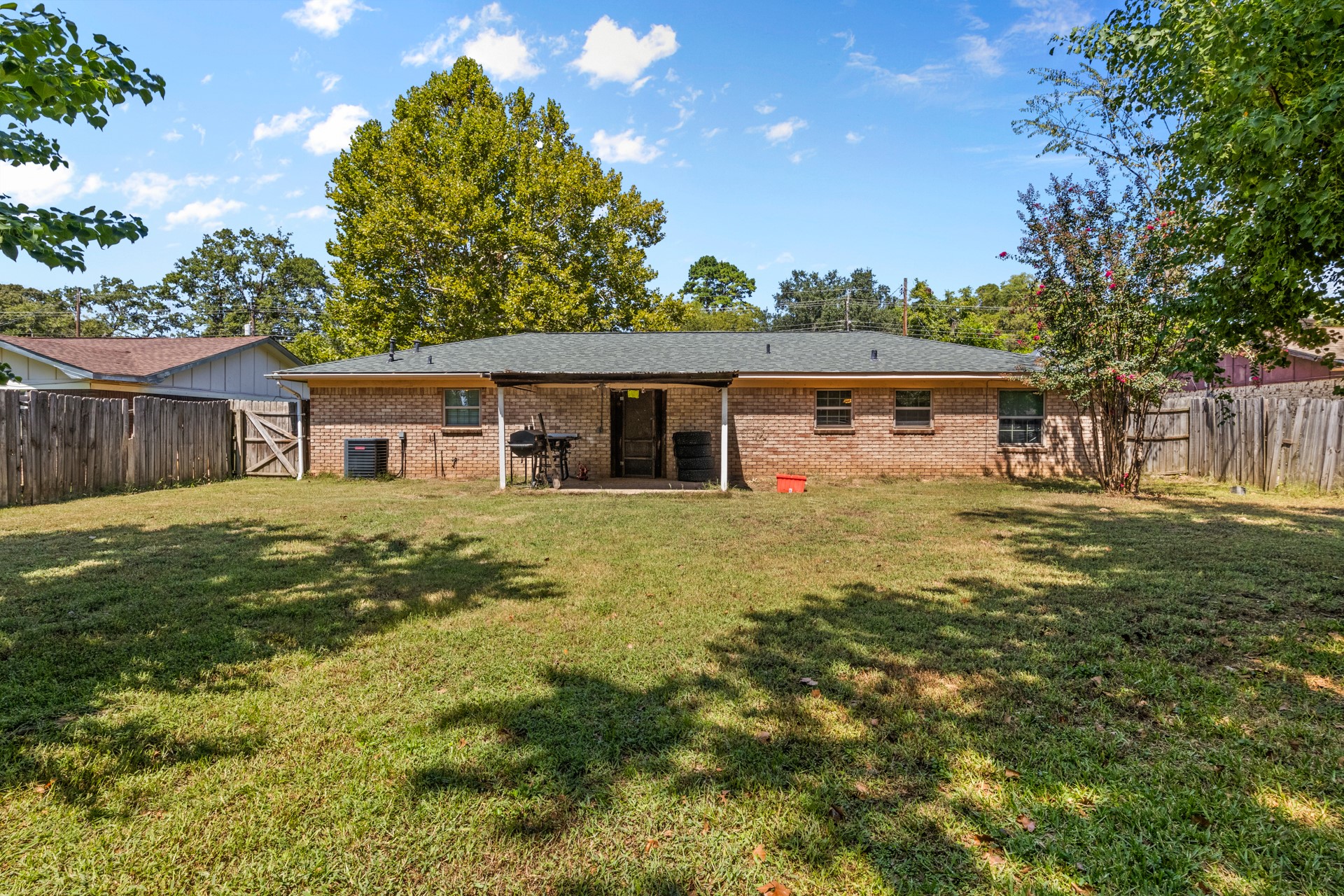 309 Henderson Street