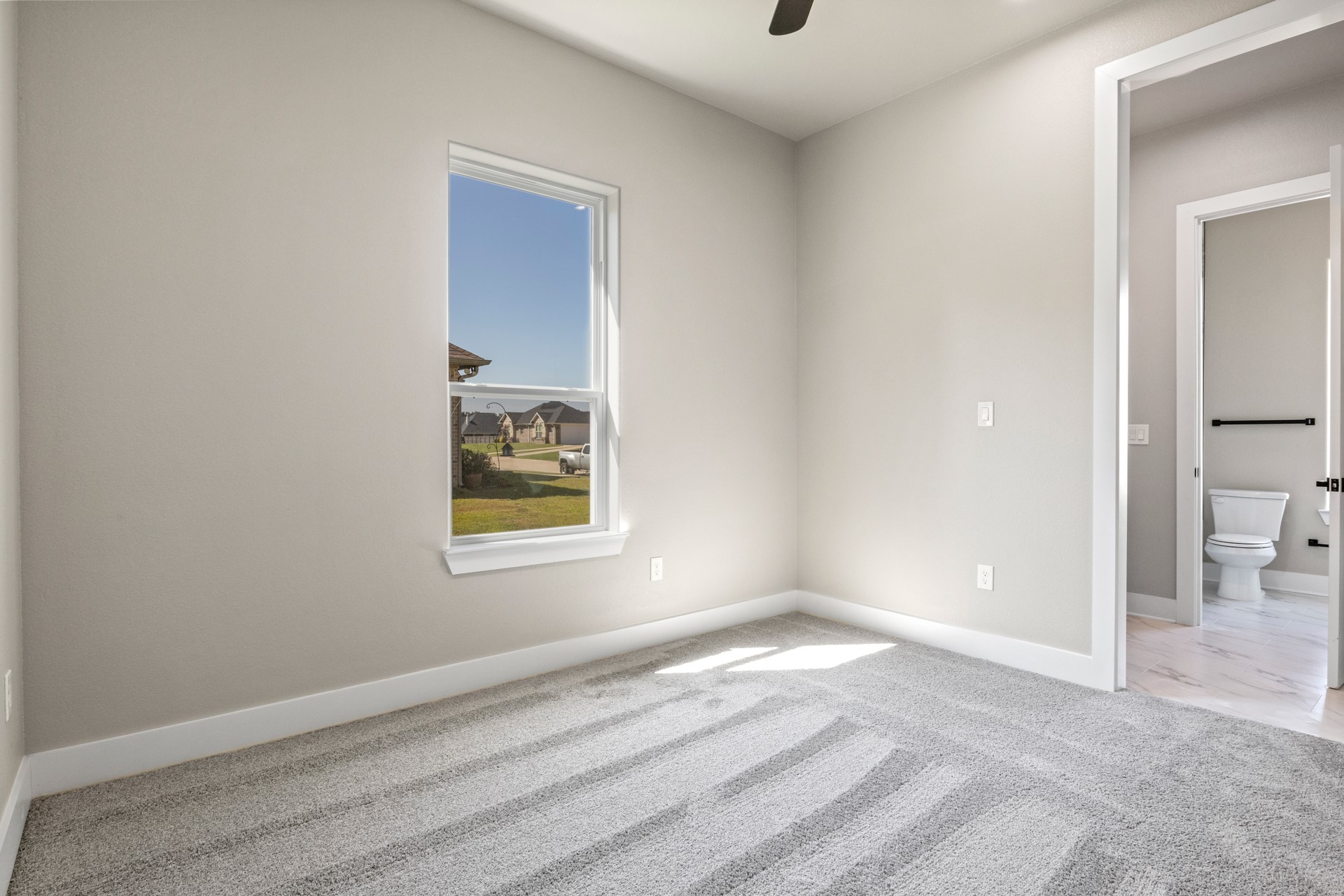 2732 Stone Hedge