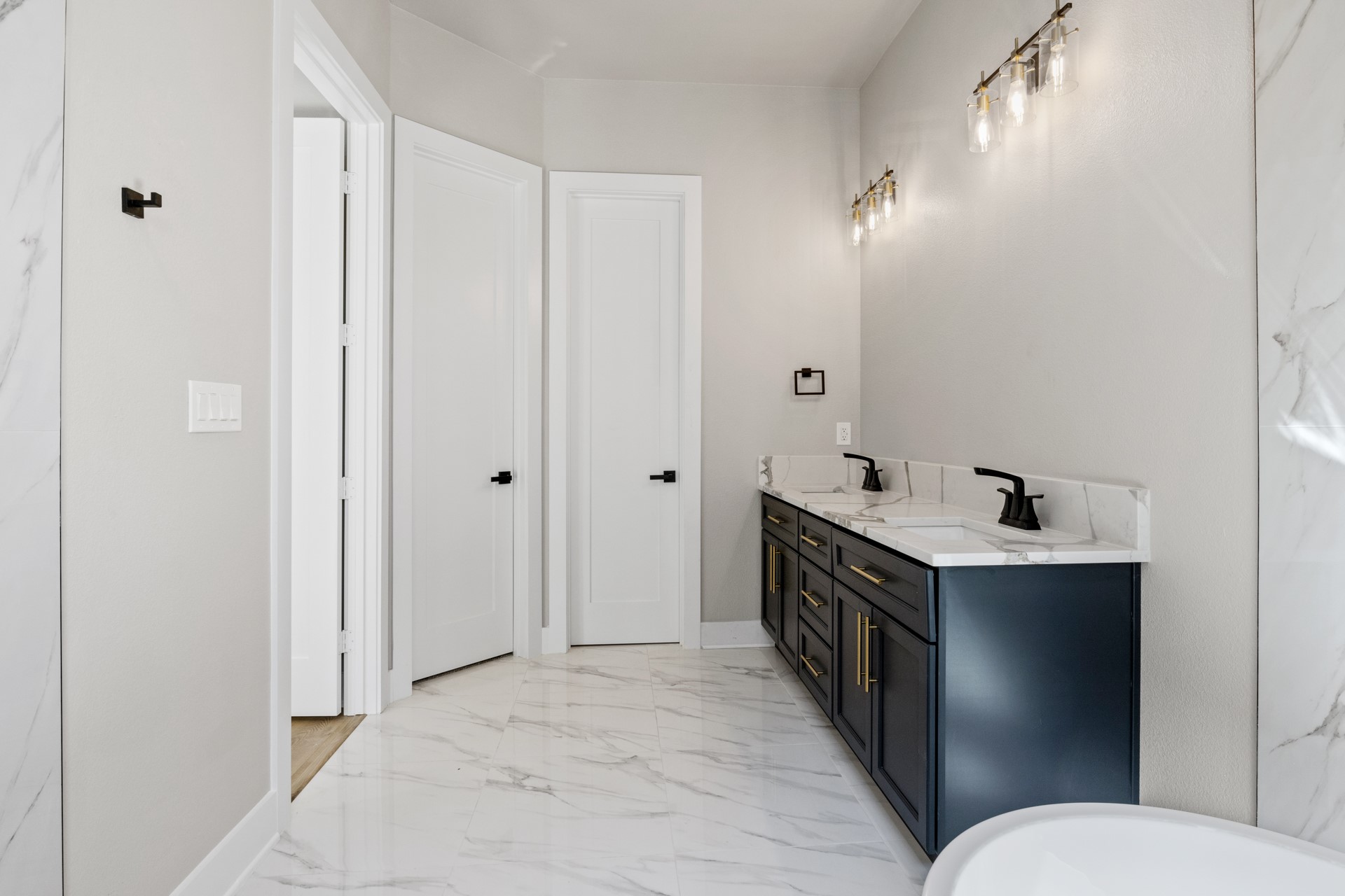 2732 Stone Hedge