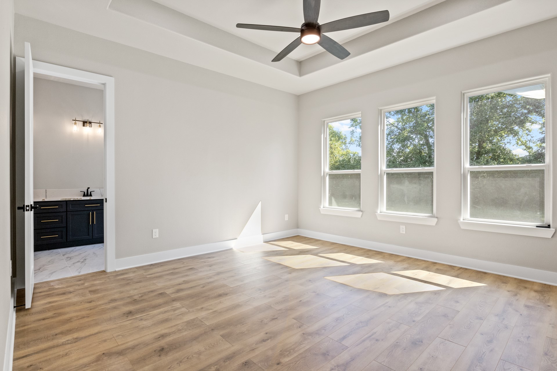2732 Stone Hedge