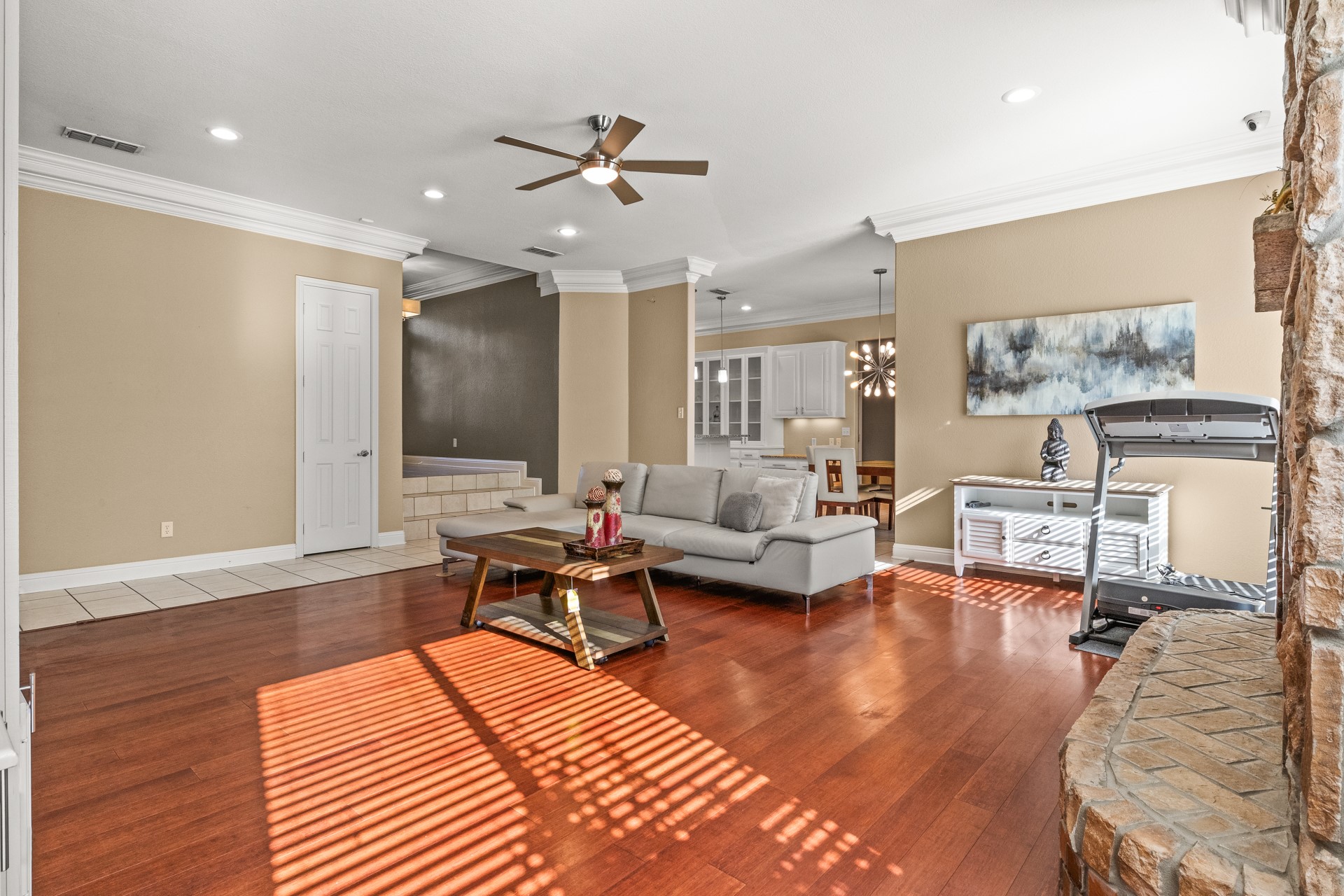 2301 S Williams Avenue