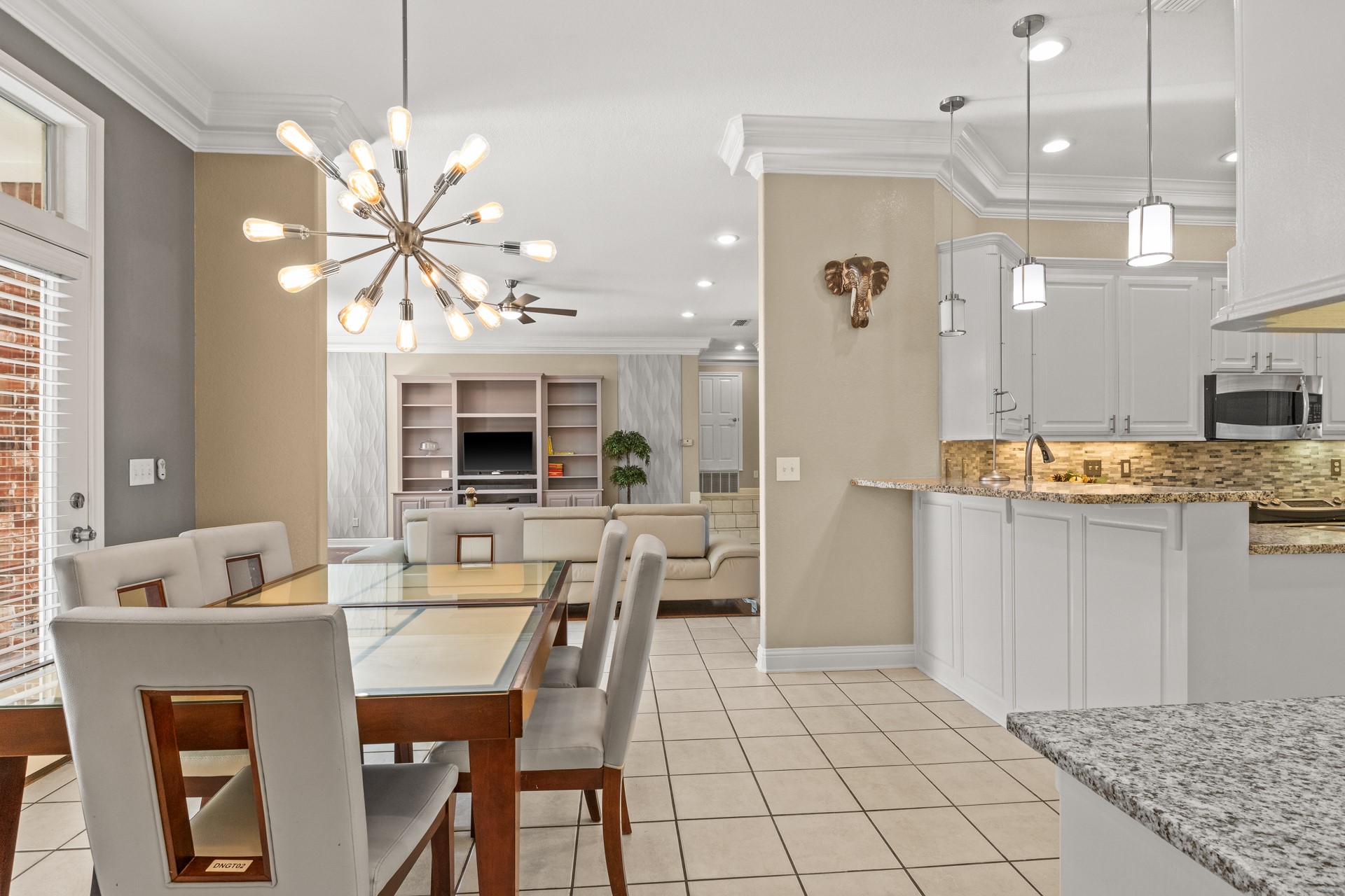 2301 S Williams Avenue