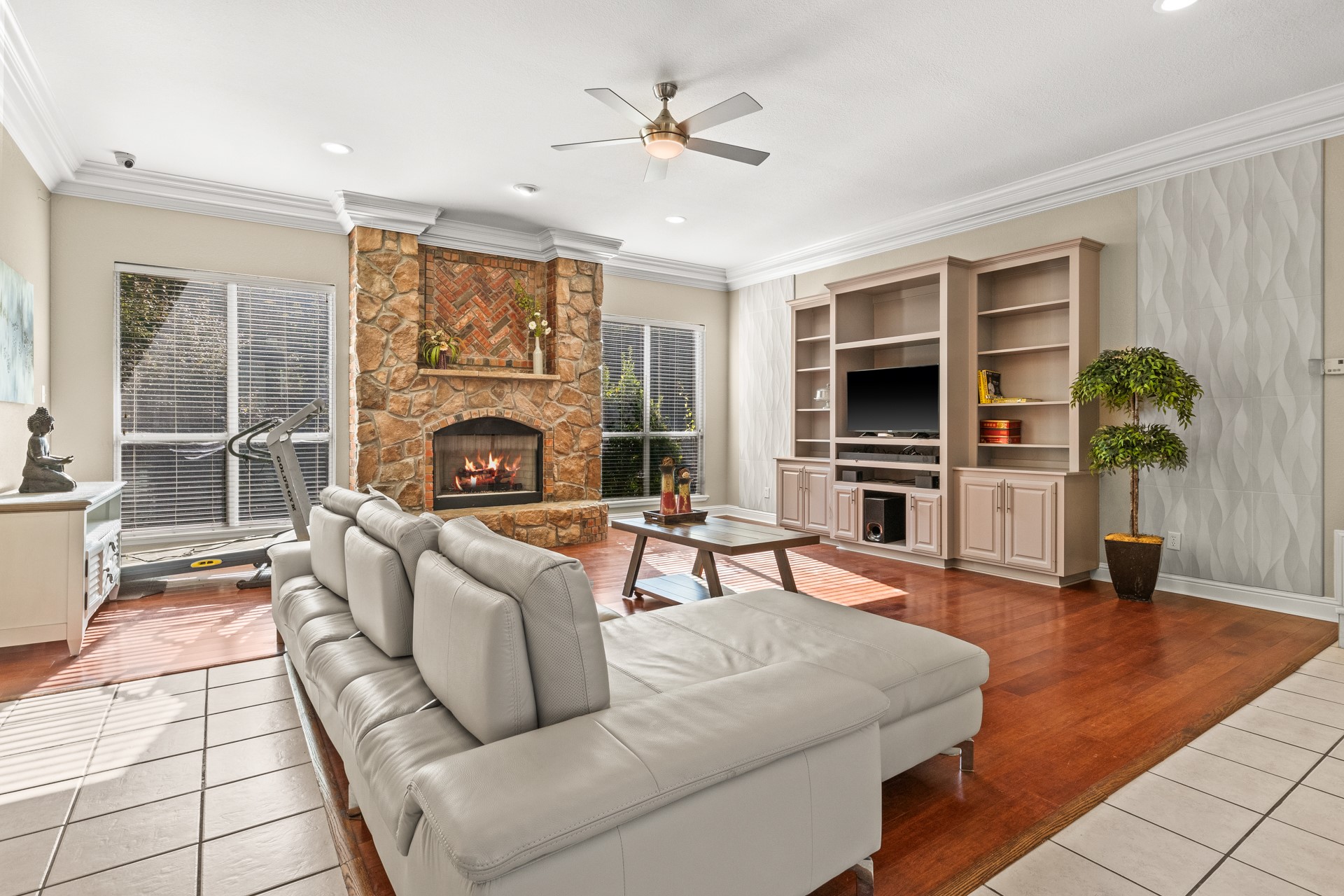 2301 S Williams Avenue