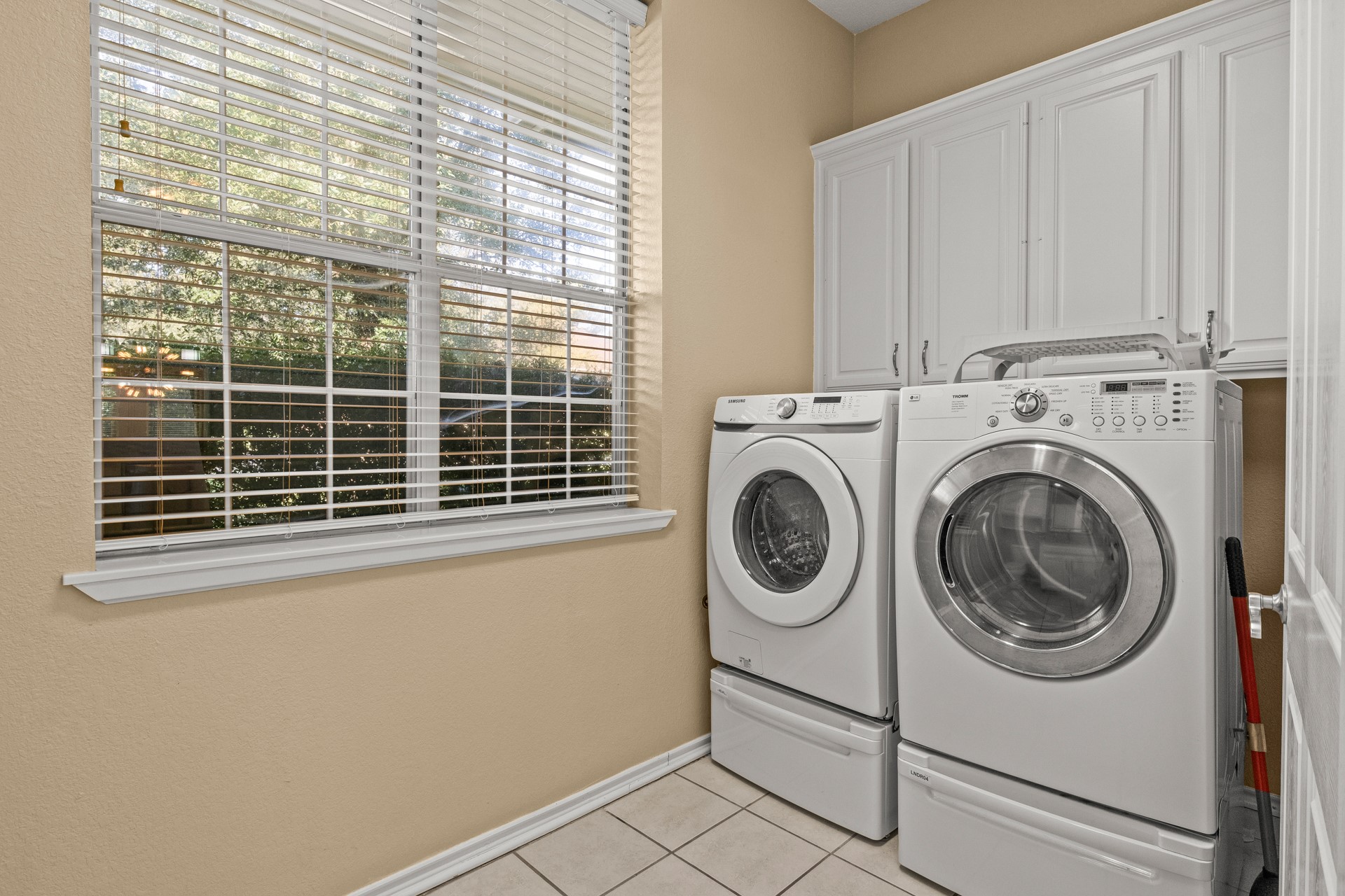 2301 S Williams Avenue