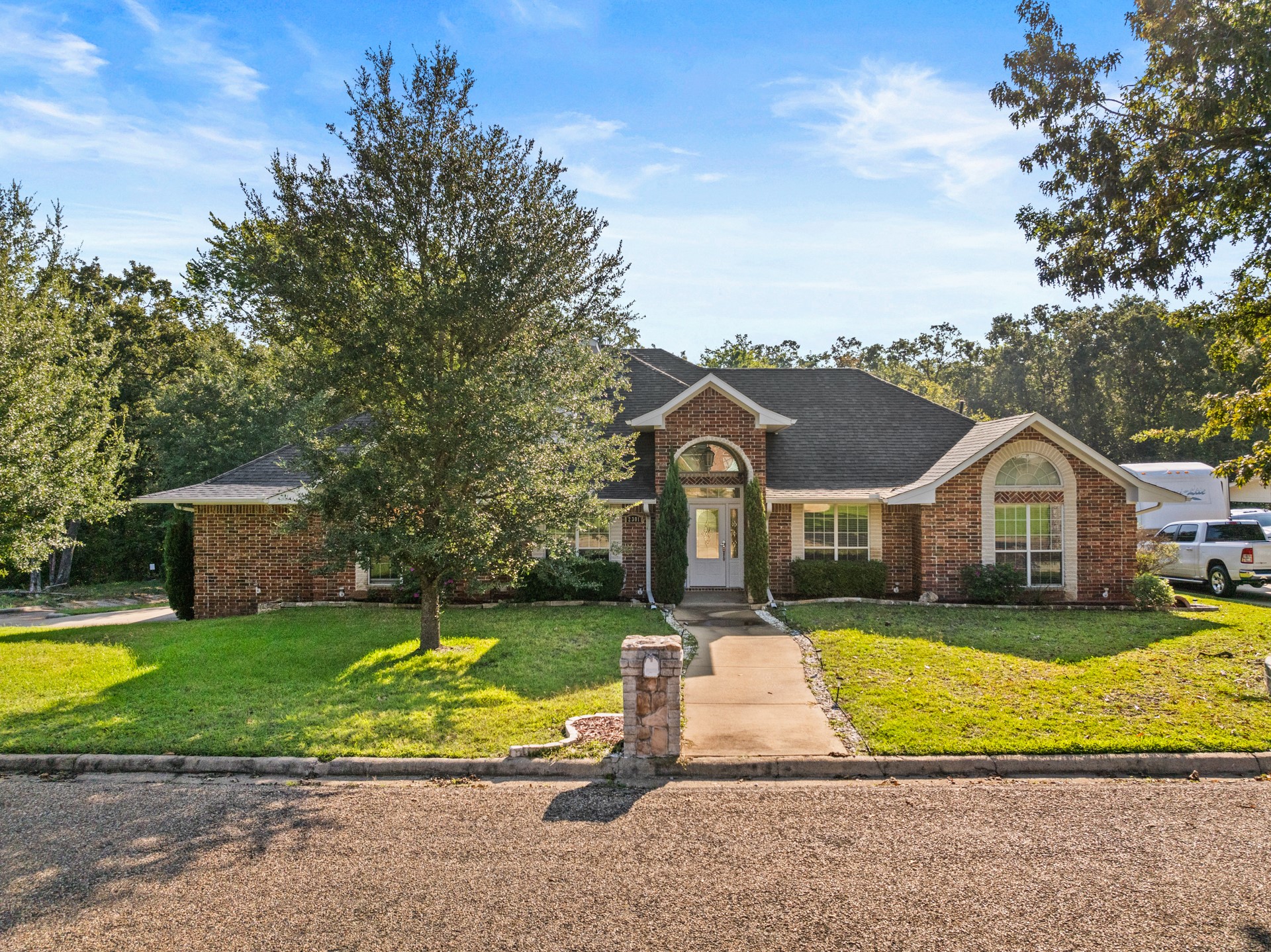 2301 S Williams Avenue