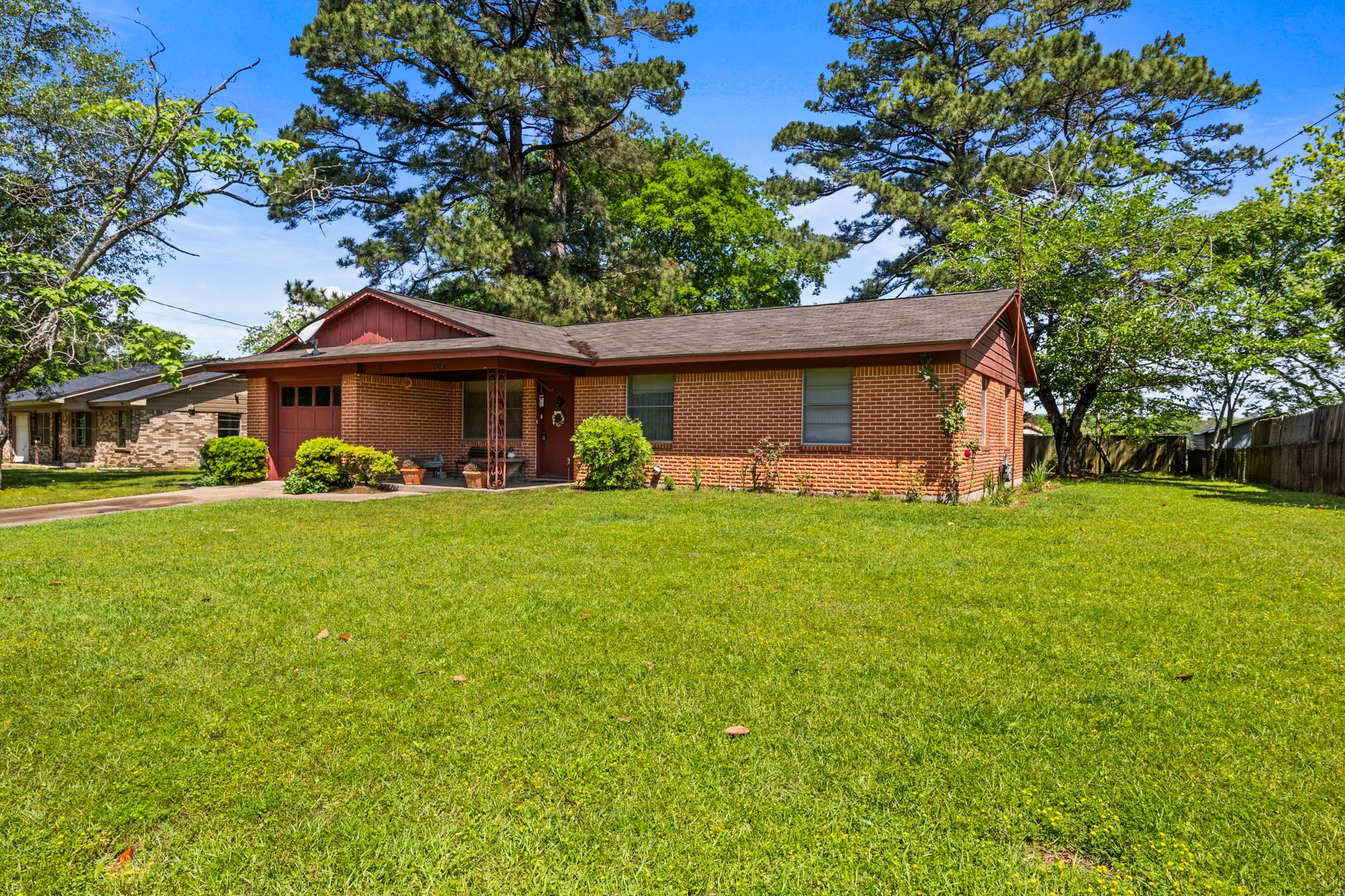 104 HILLTOP Drive