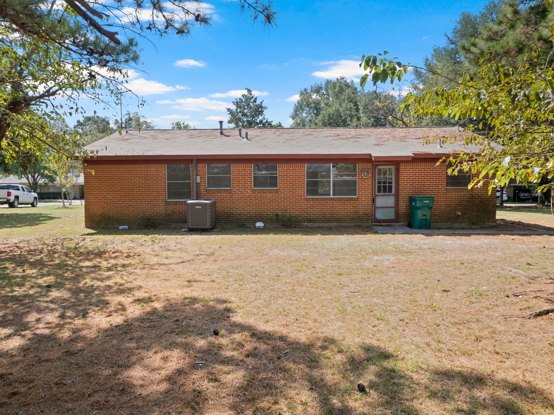 104 HILLTOP Drive
