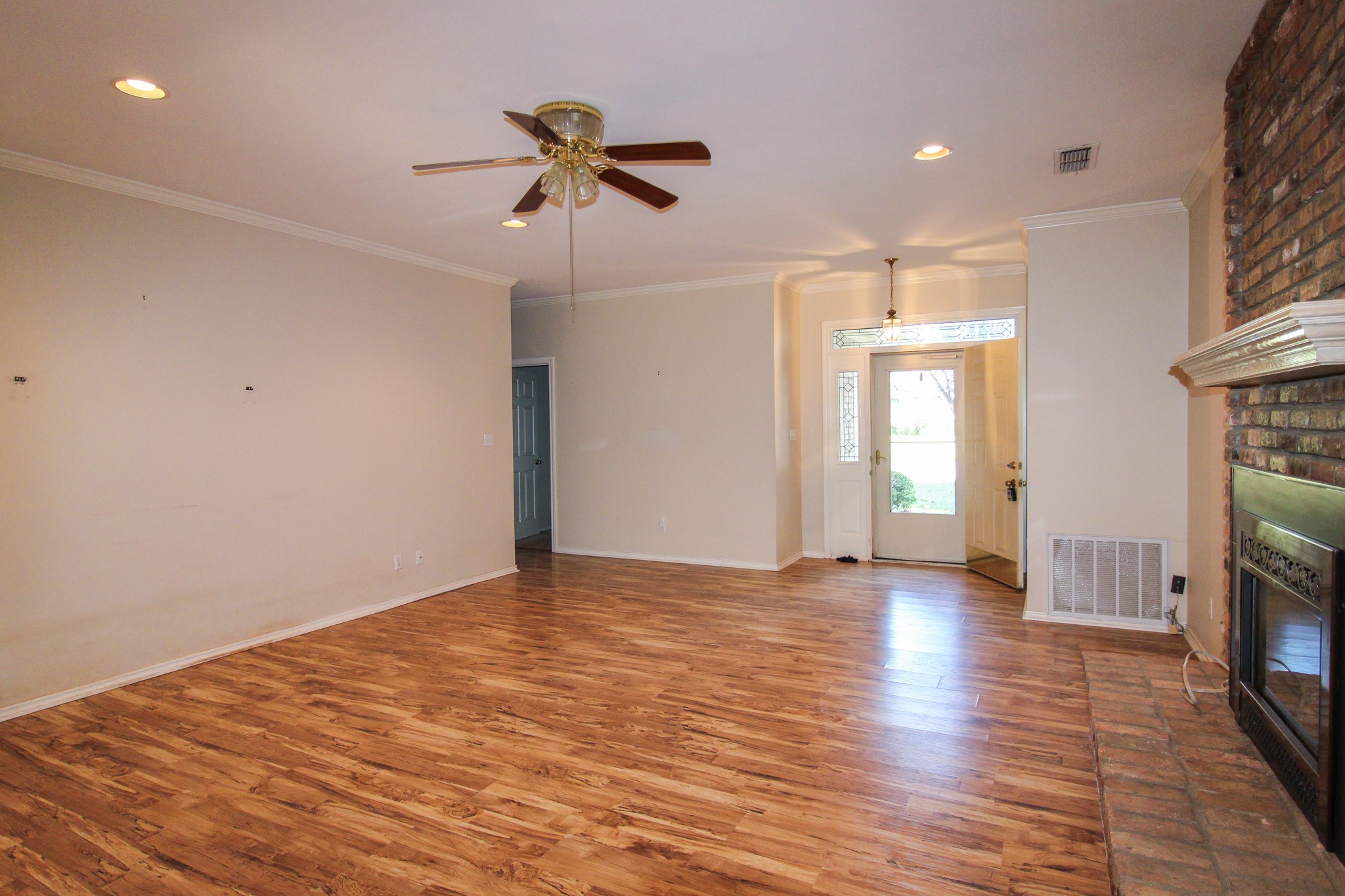 607 Mustang Drive