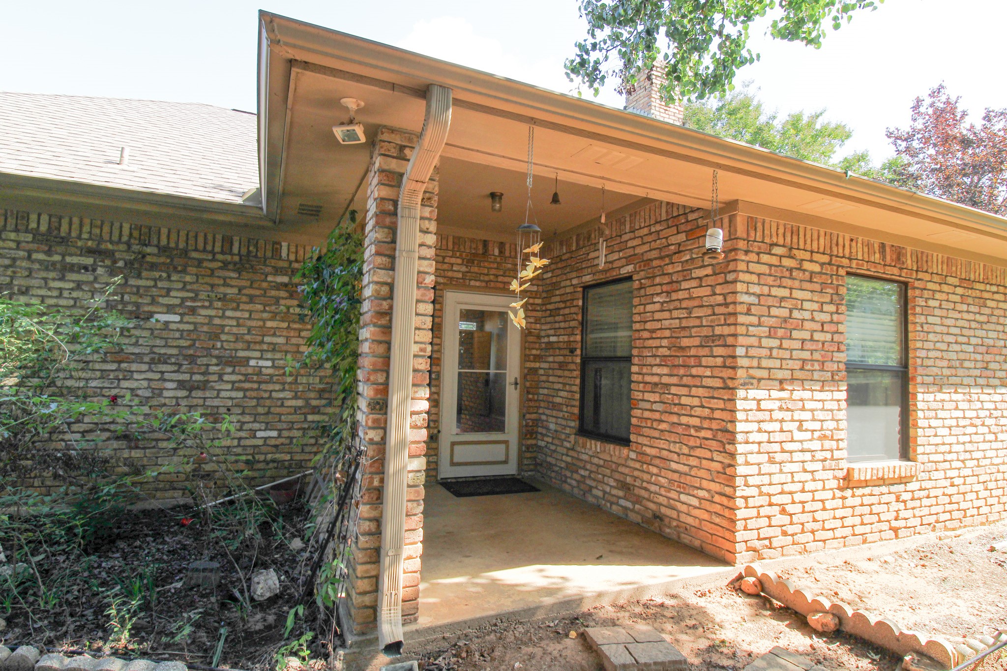 607 Mustang Drive