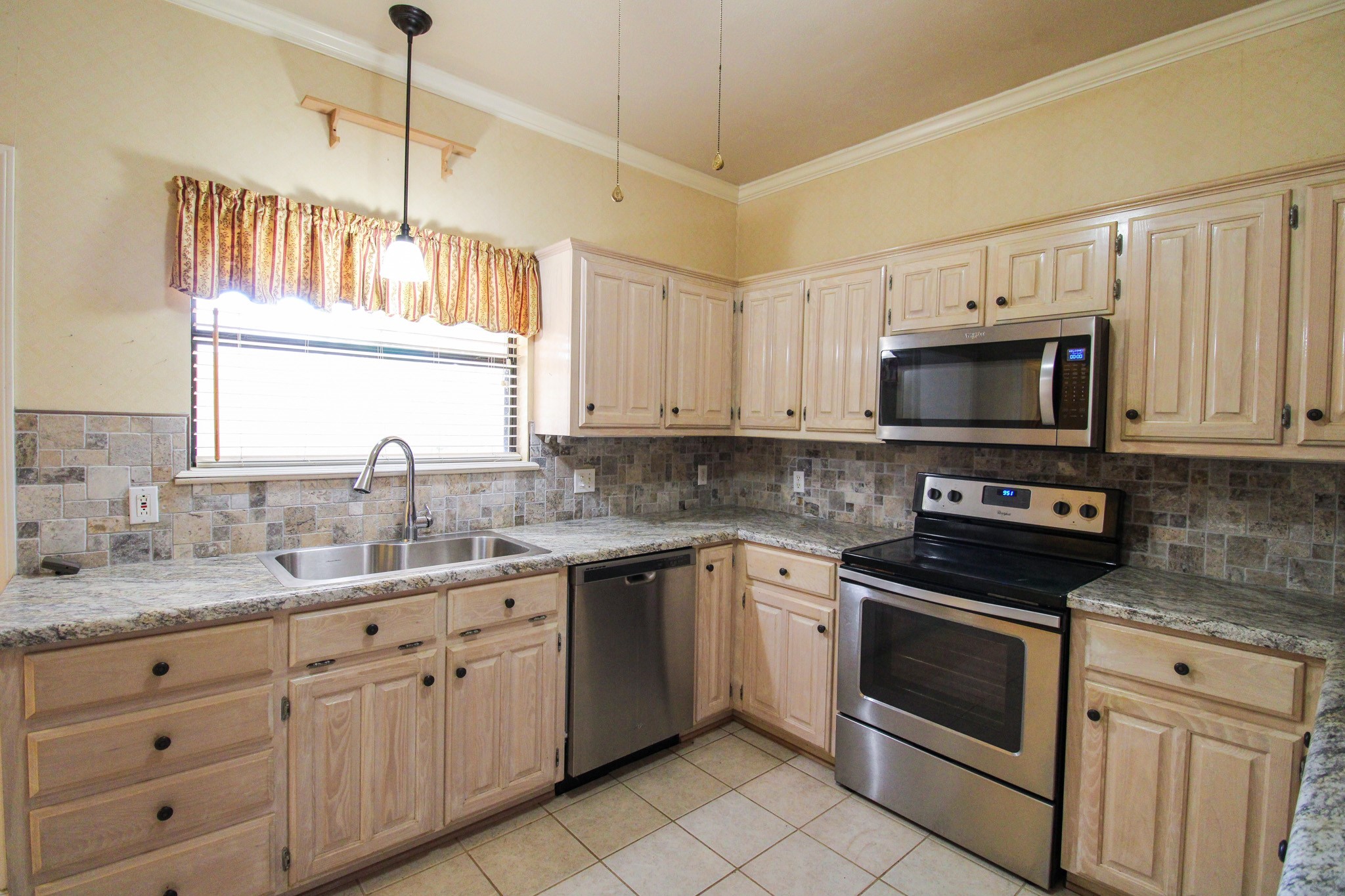 607 Mustang Drive