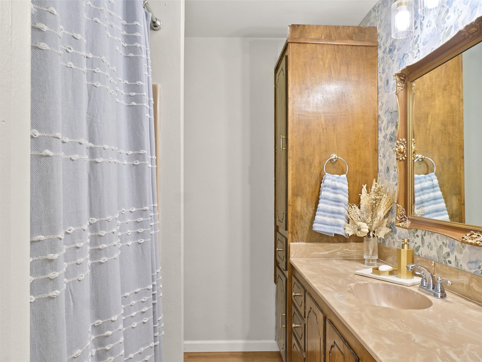 13025 FARM TO MARKET 130