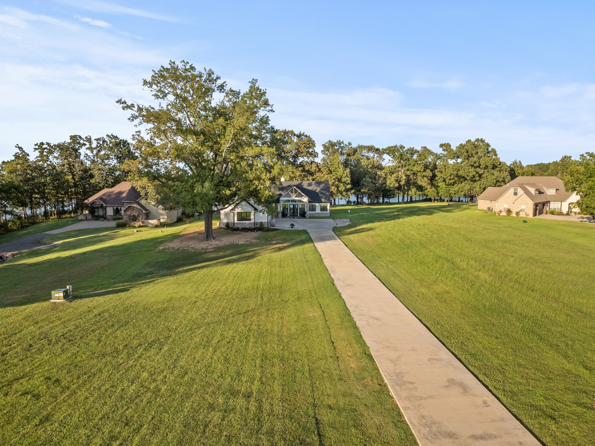 453 Private Road 2712