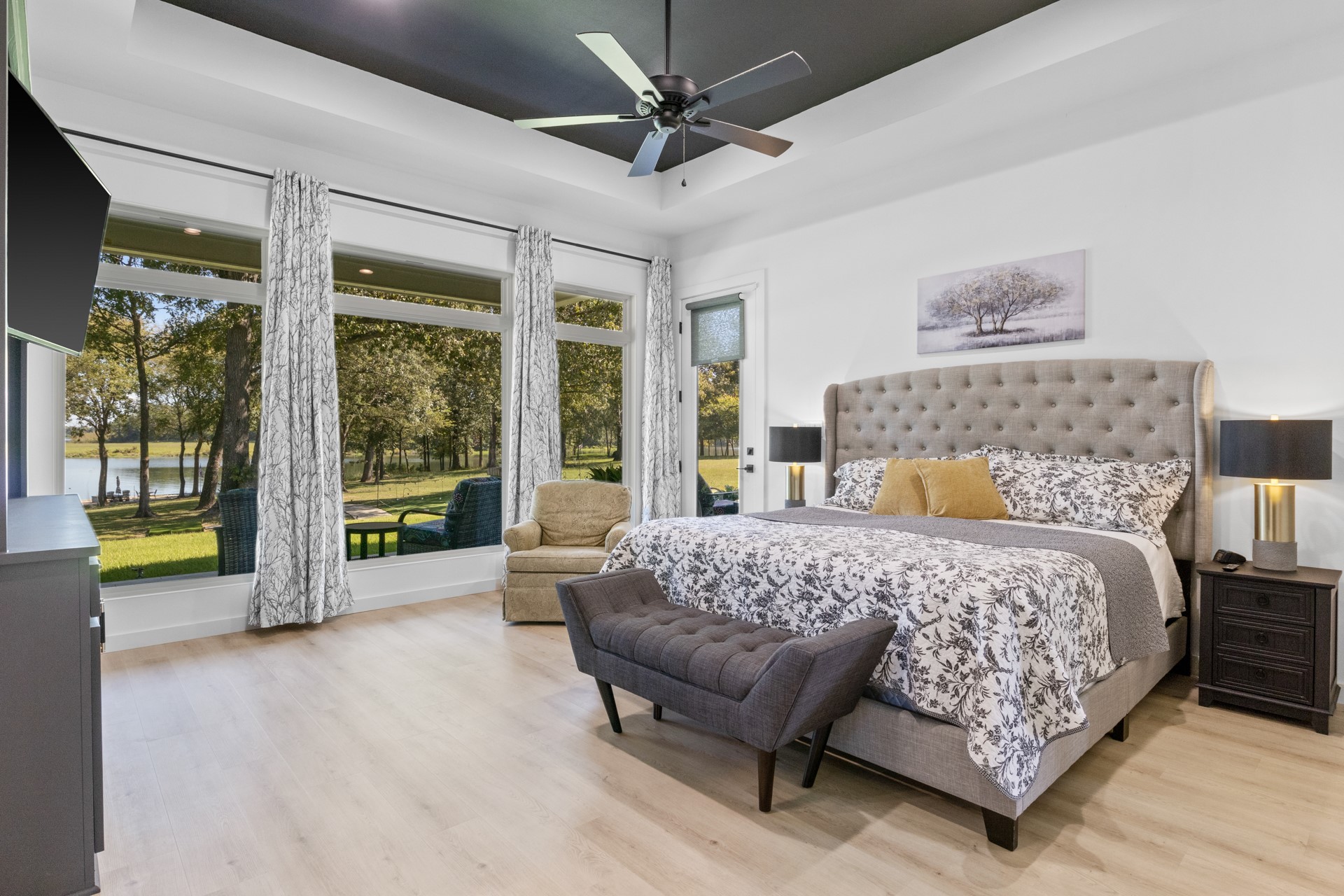 453 Private Road 2712