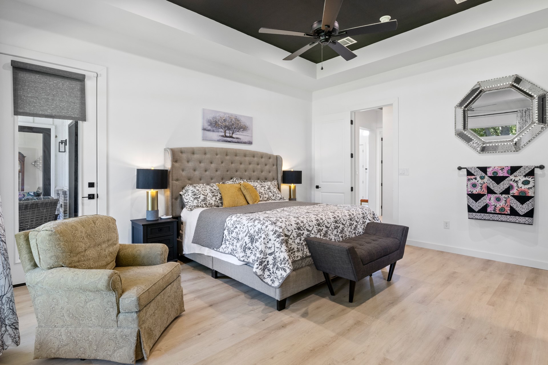 453 Private Road 2712