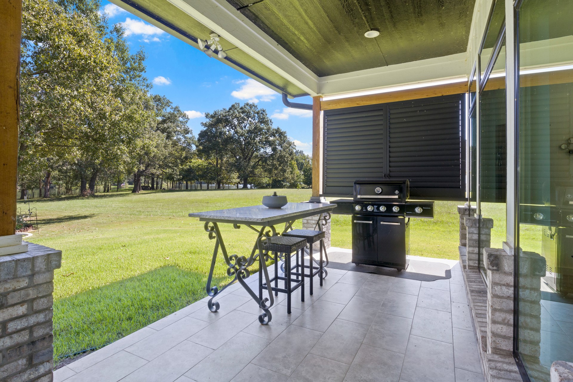 453 Private Road 2712