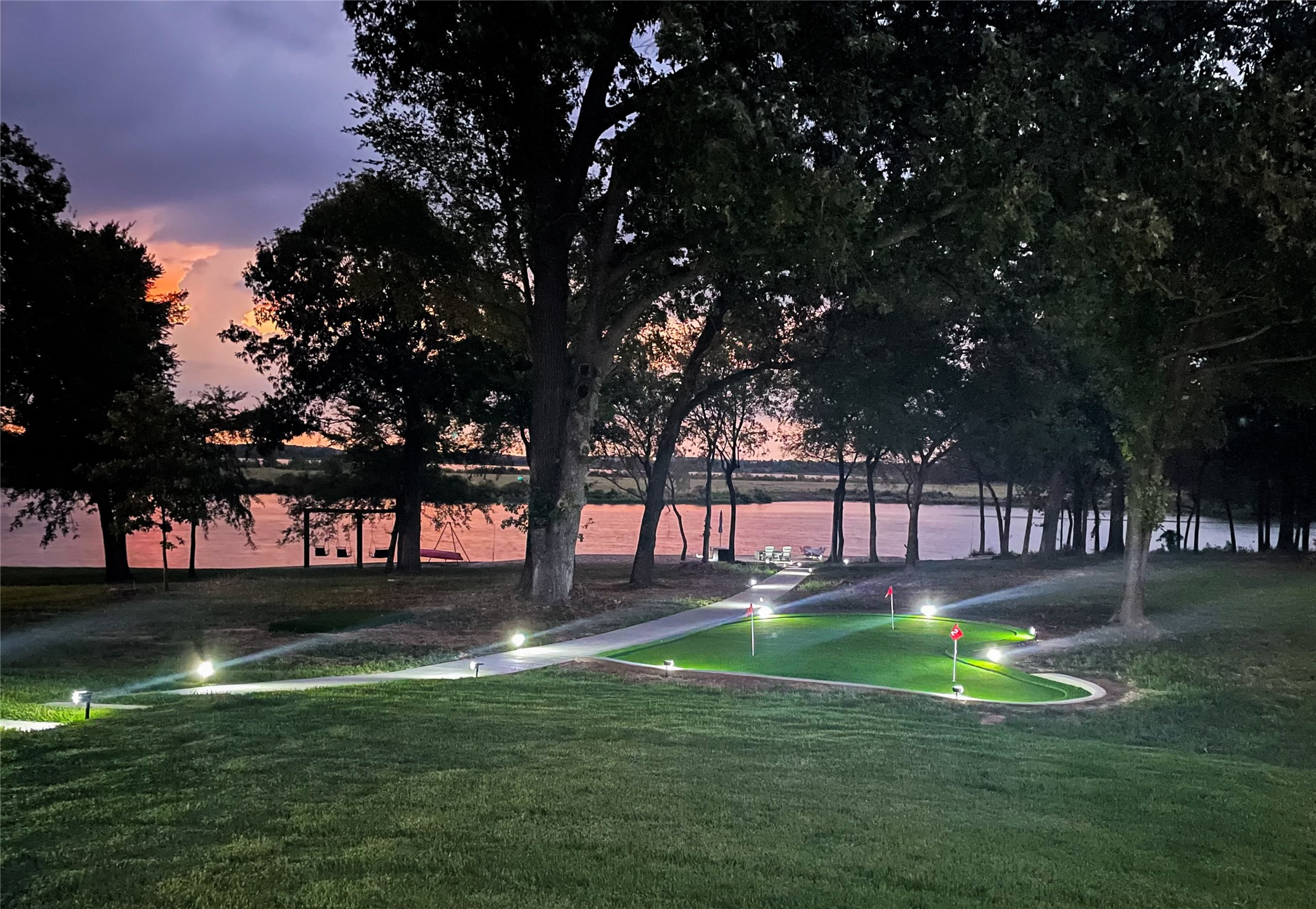 453 Private Road 2712