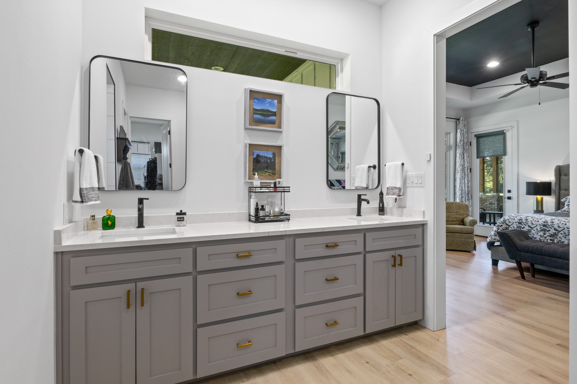 453 Private Road 2712