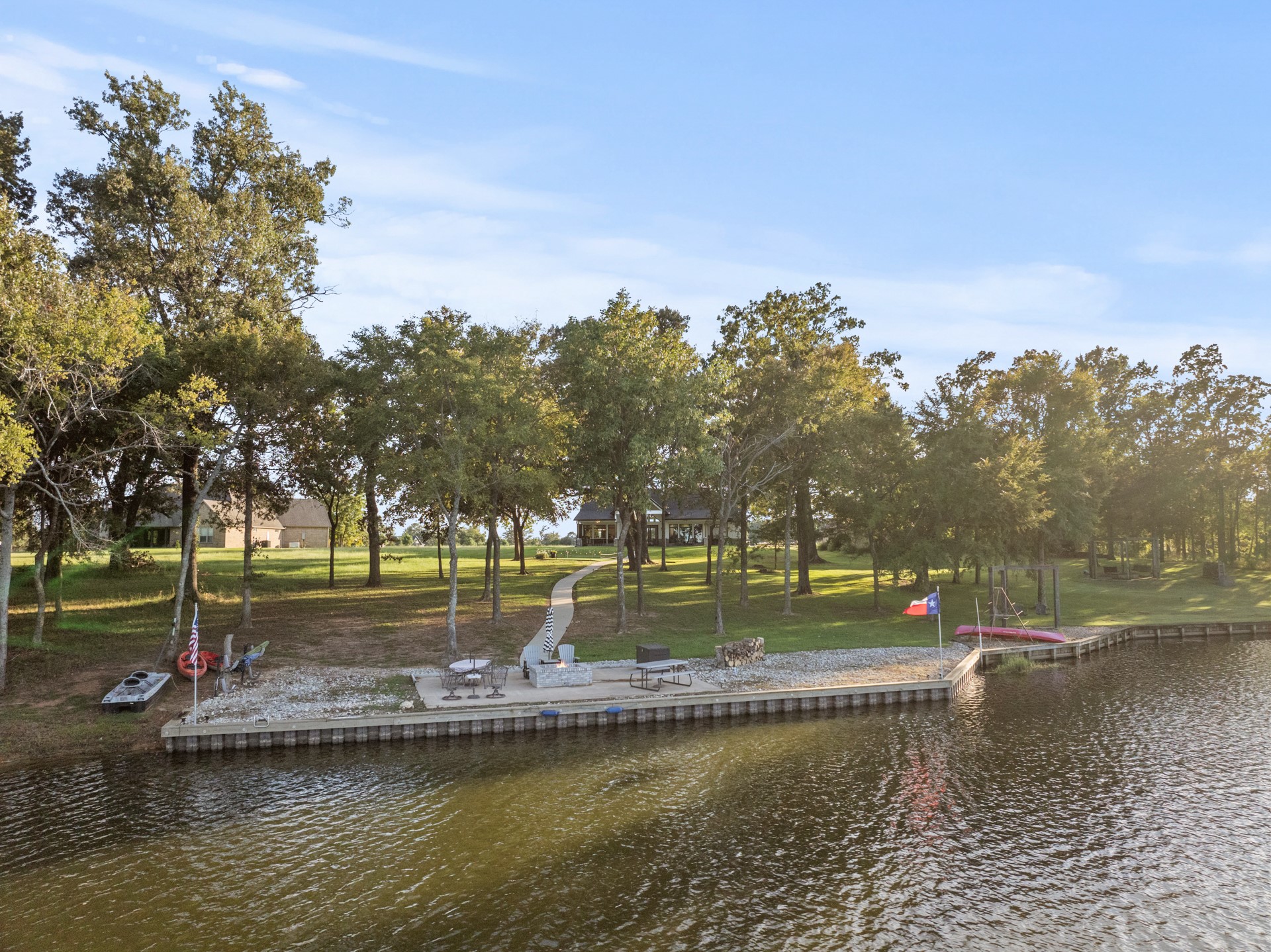 453 Private Road 2712