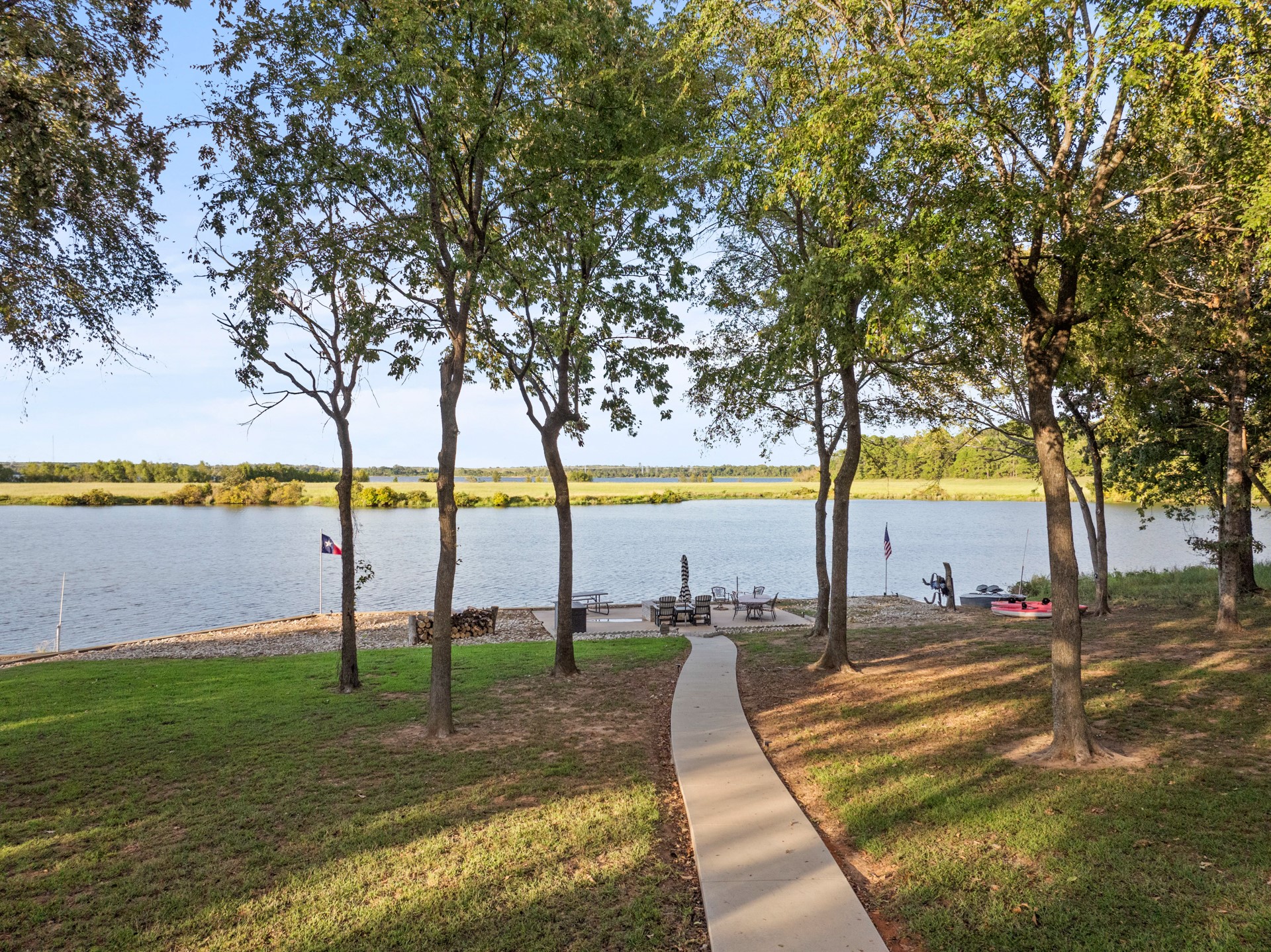 453 Private Road 2712