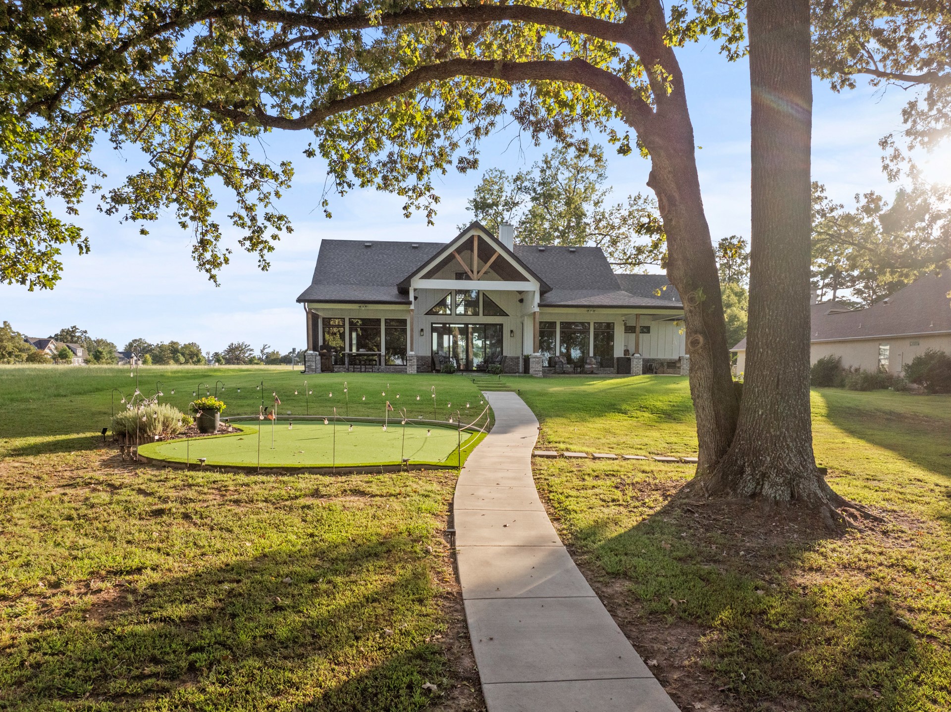 453 Private Road 2712