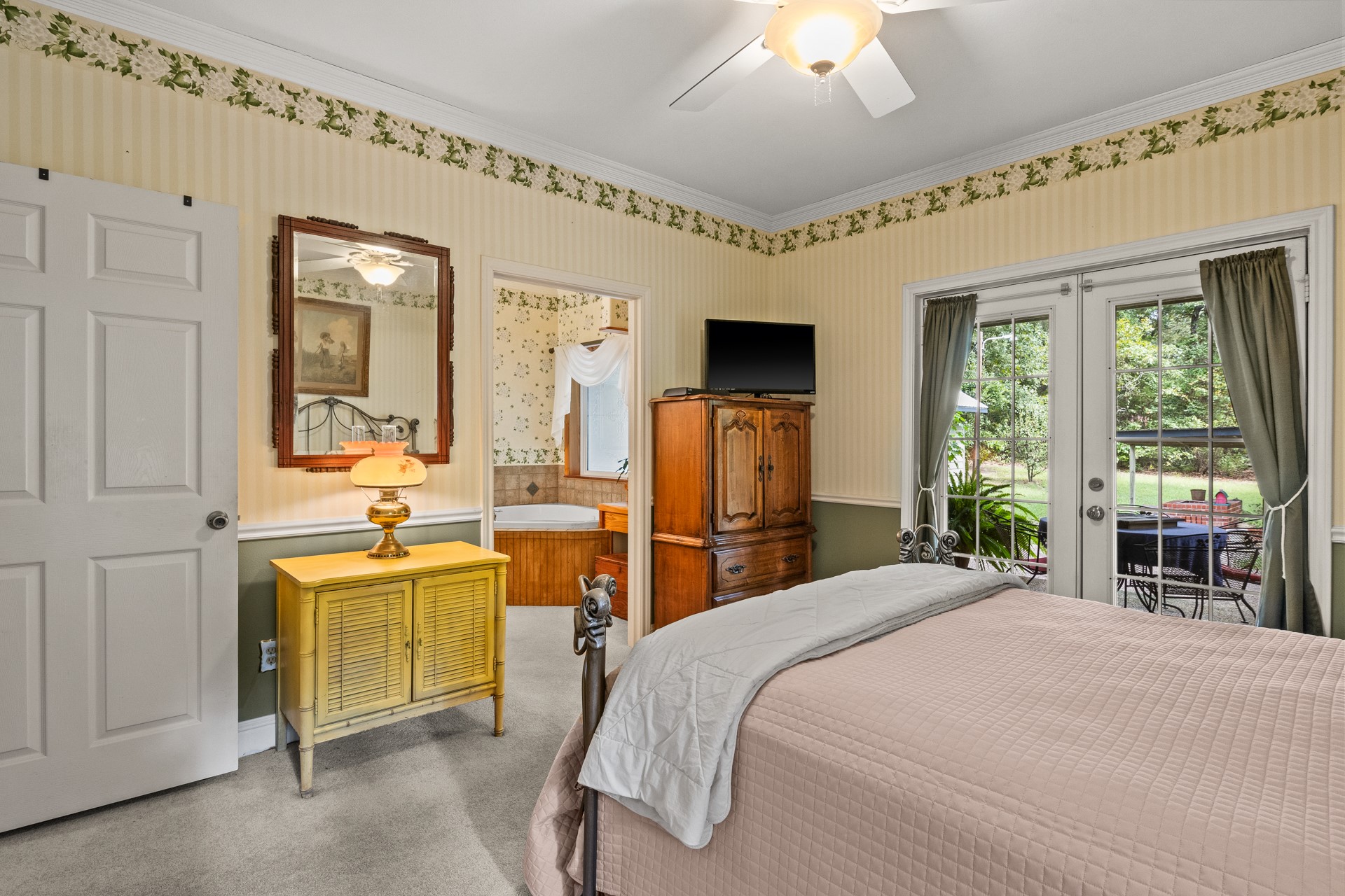 100 Private Road 4303