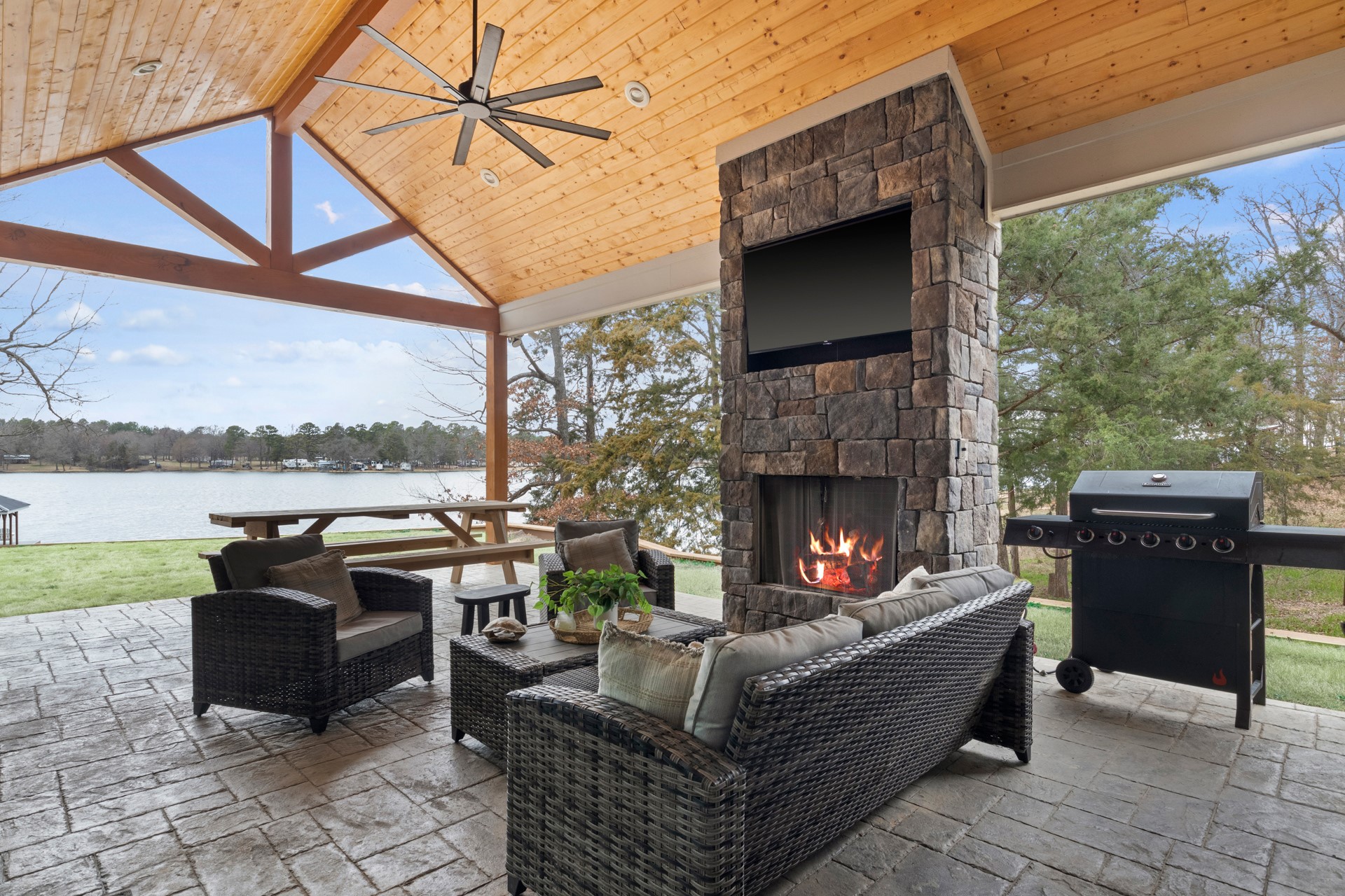 208 County Road 2129