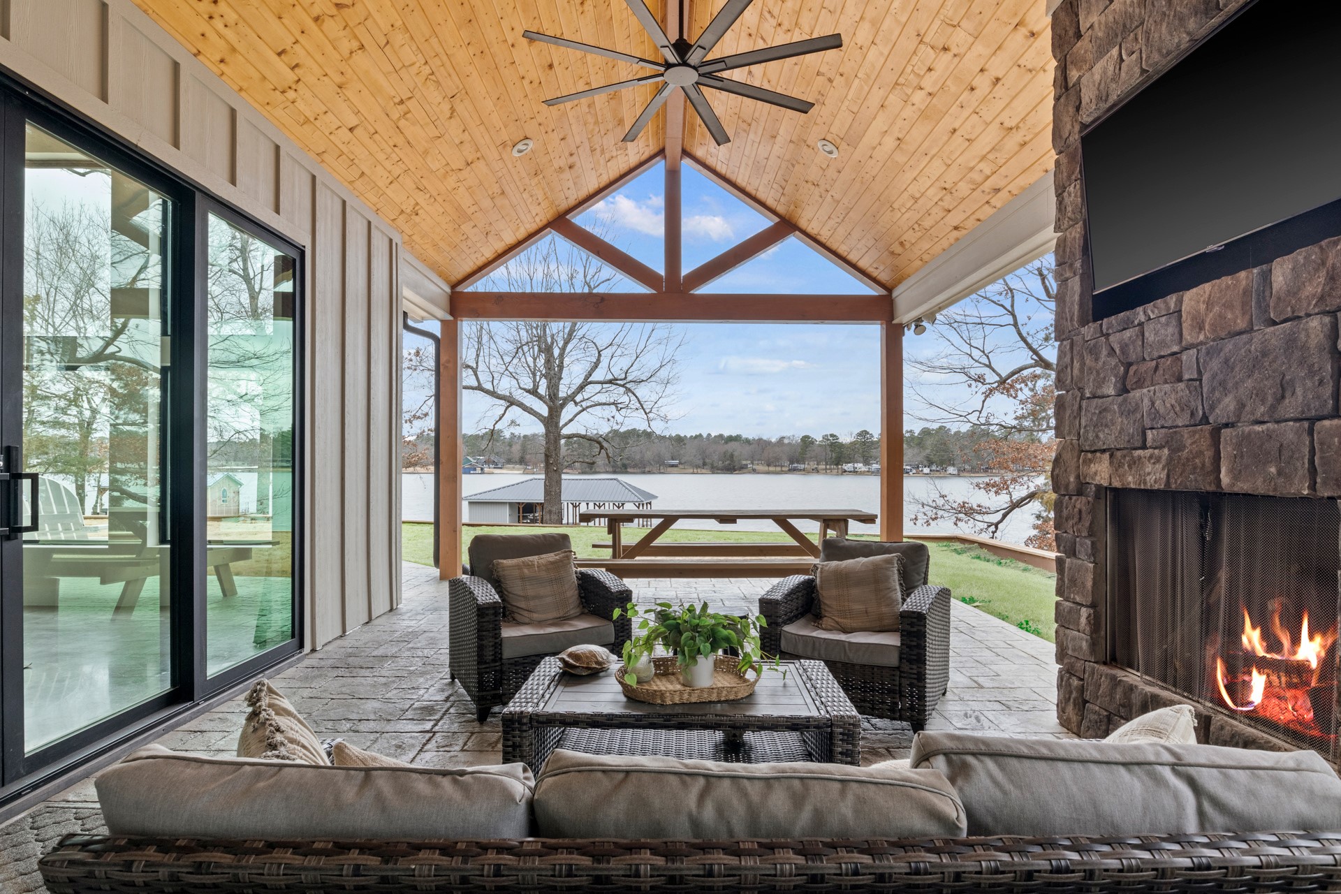 208 County Road 2129