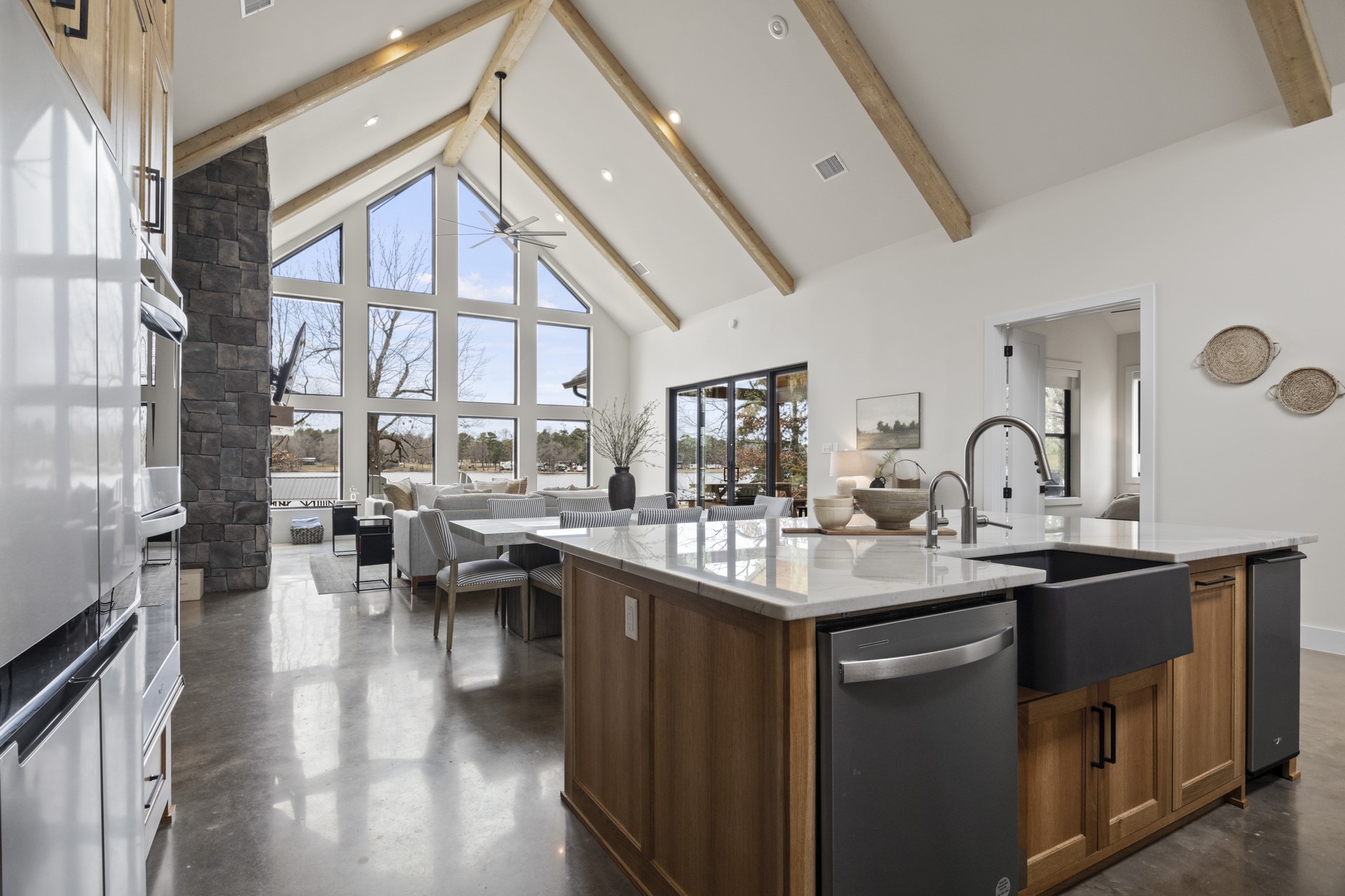 208 County Road 2129
