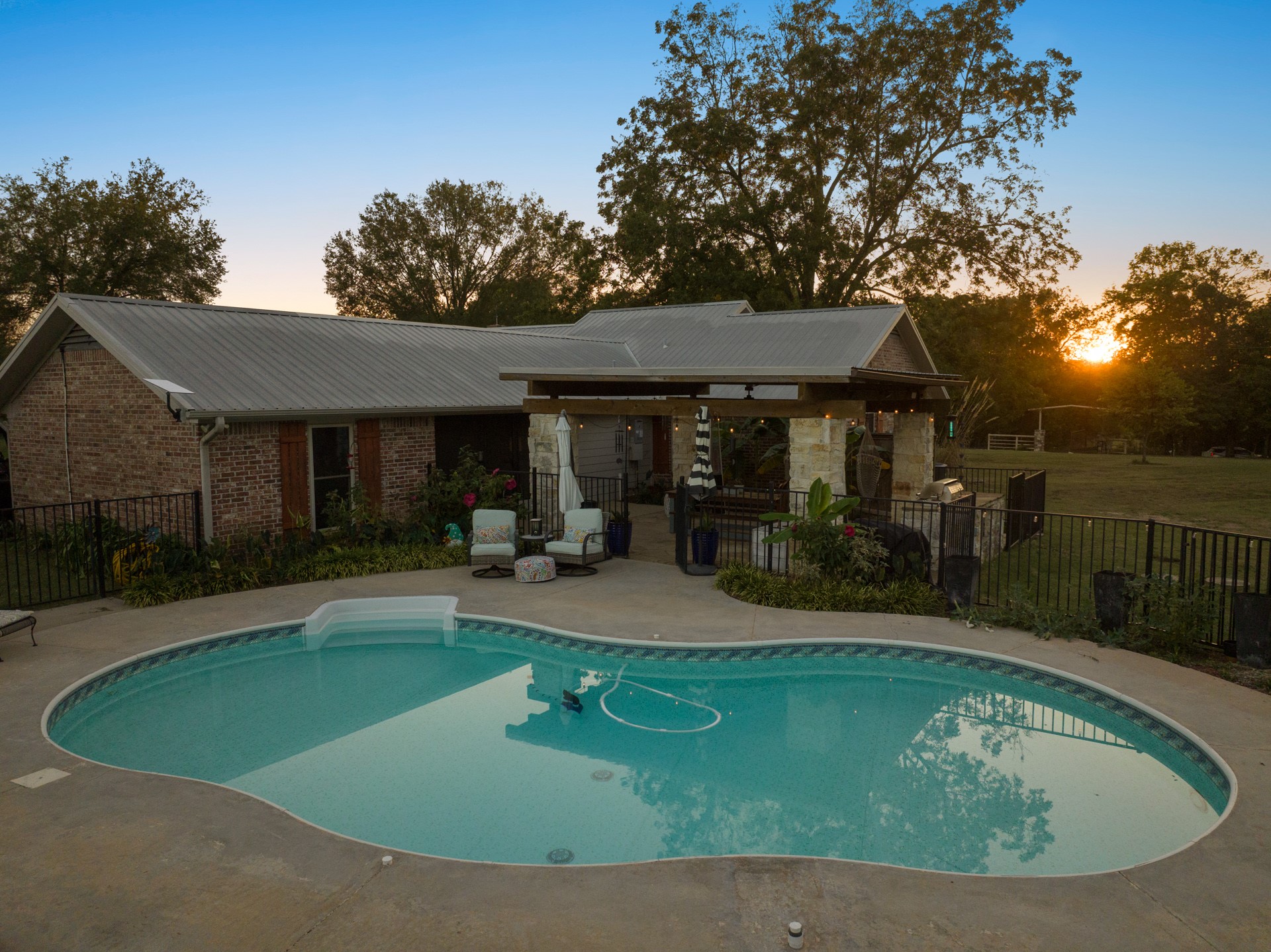 1663 County Road 1405