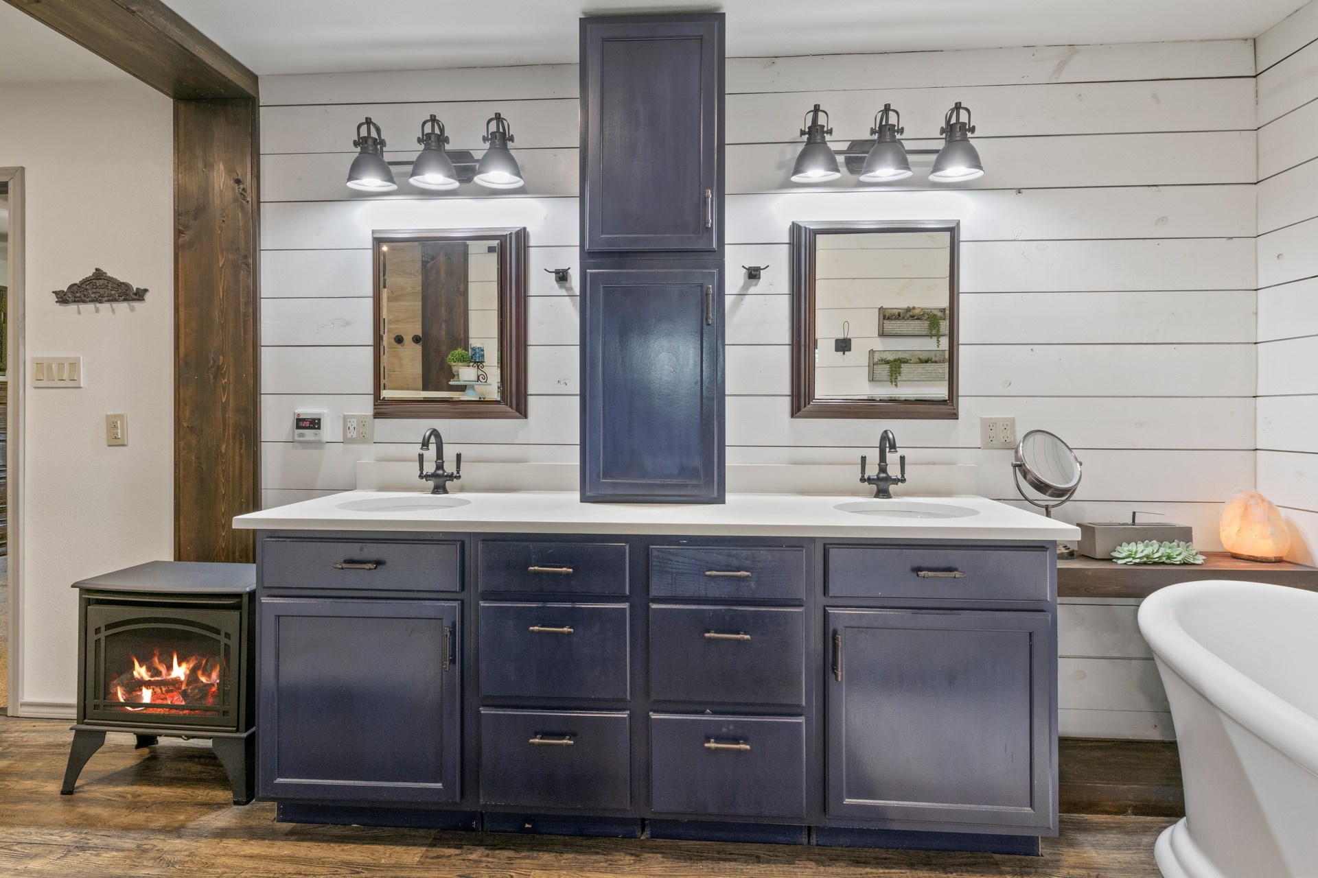 1663 County Road 1405