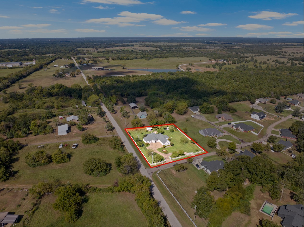15 W Elmwood Drive