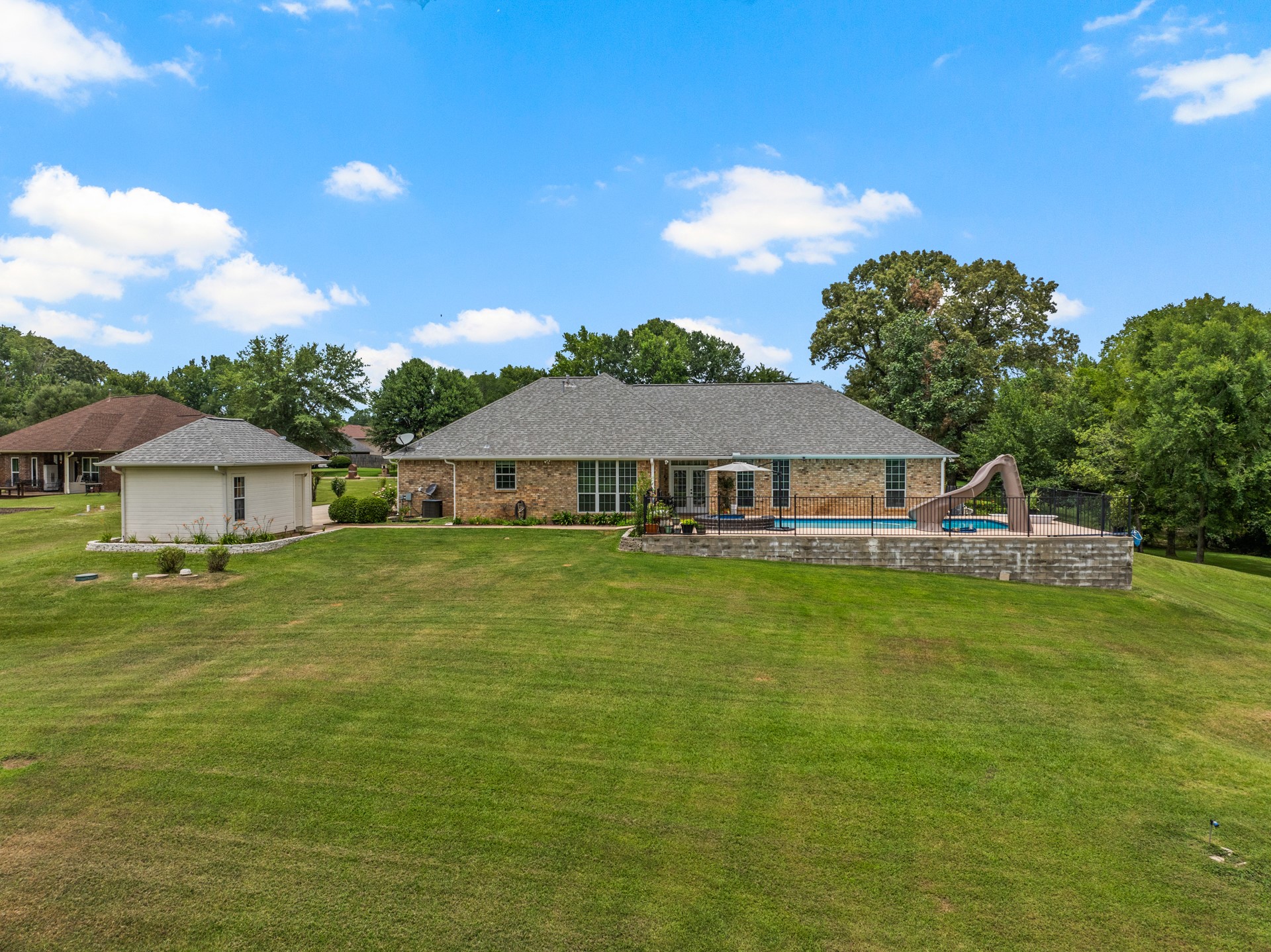 100 County Road 1132