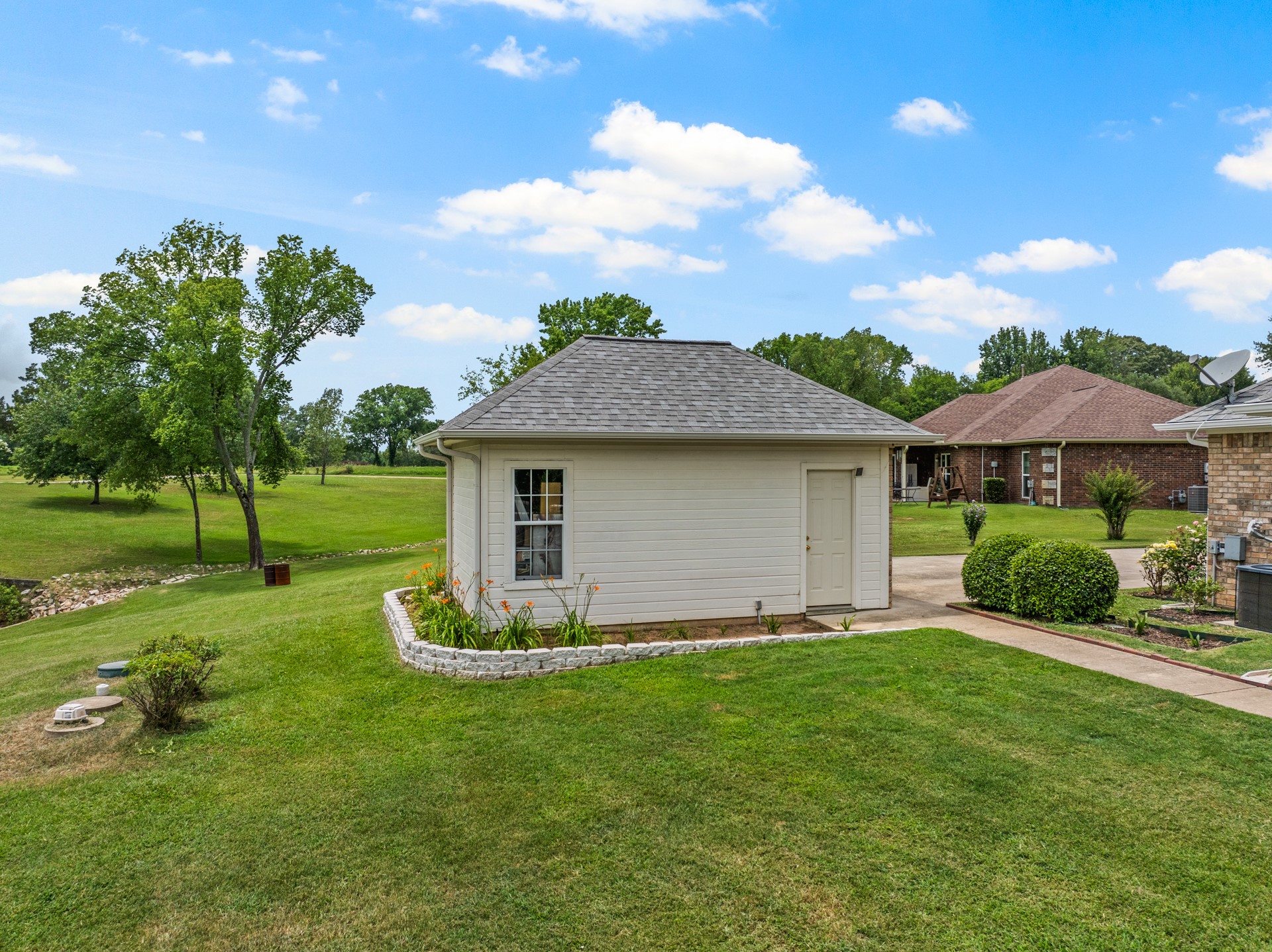 100 County Road 1132