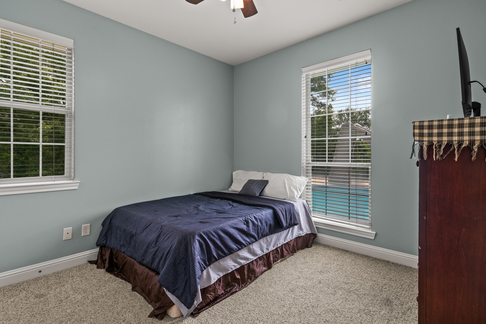 100 County Road 1132