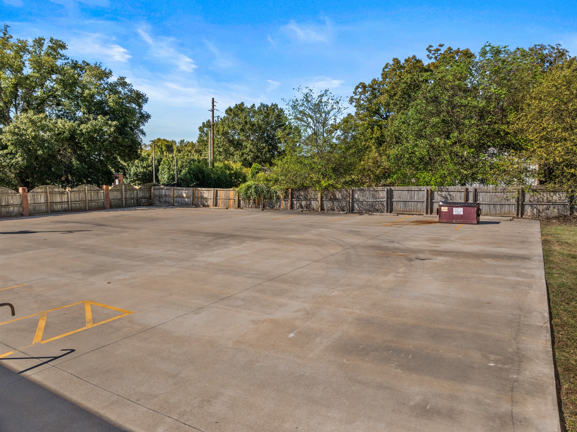 717 N US Hwy 271