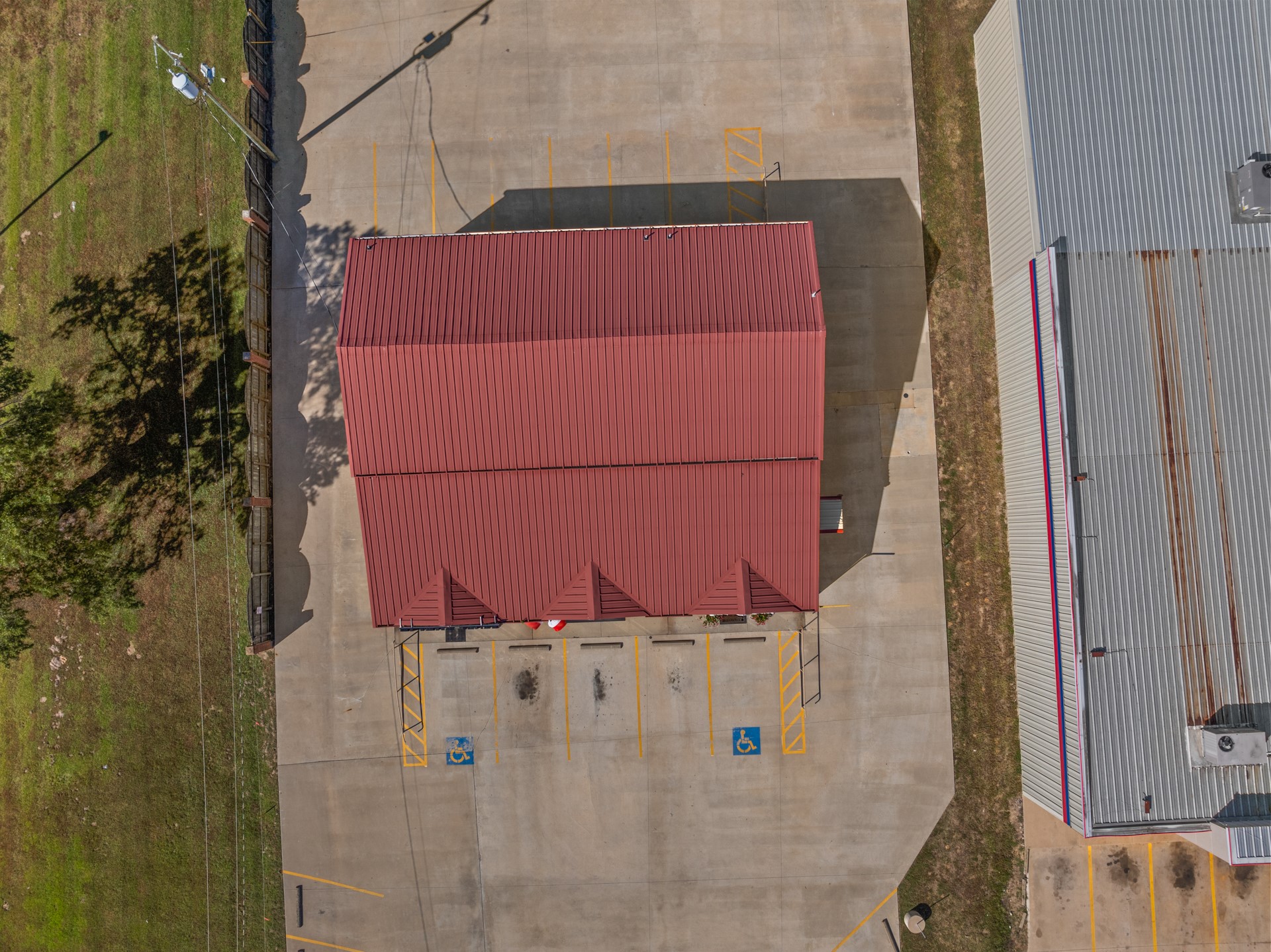 717 N US Hwy 271