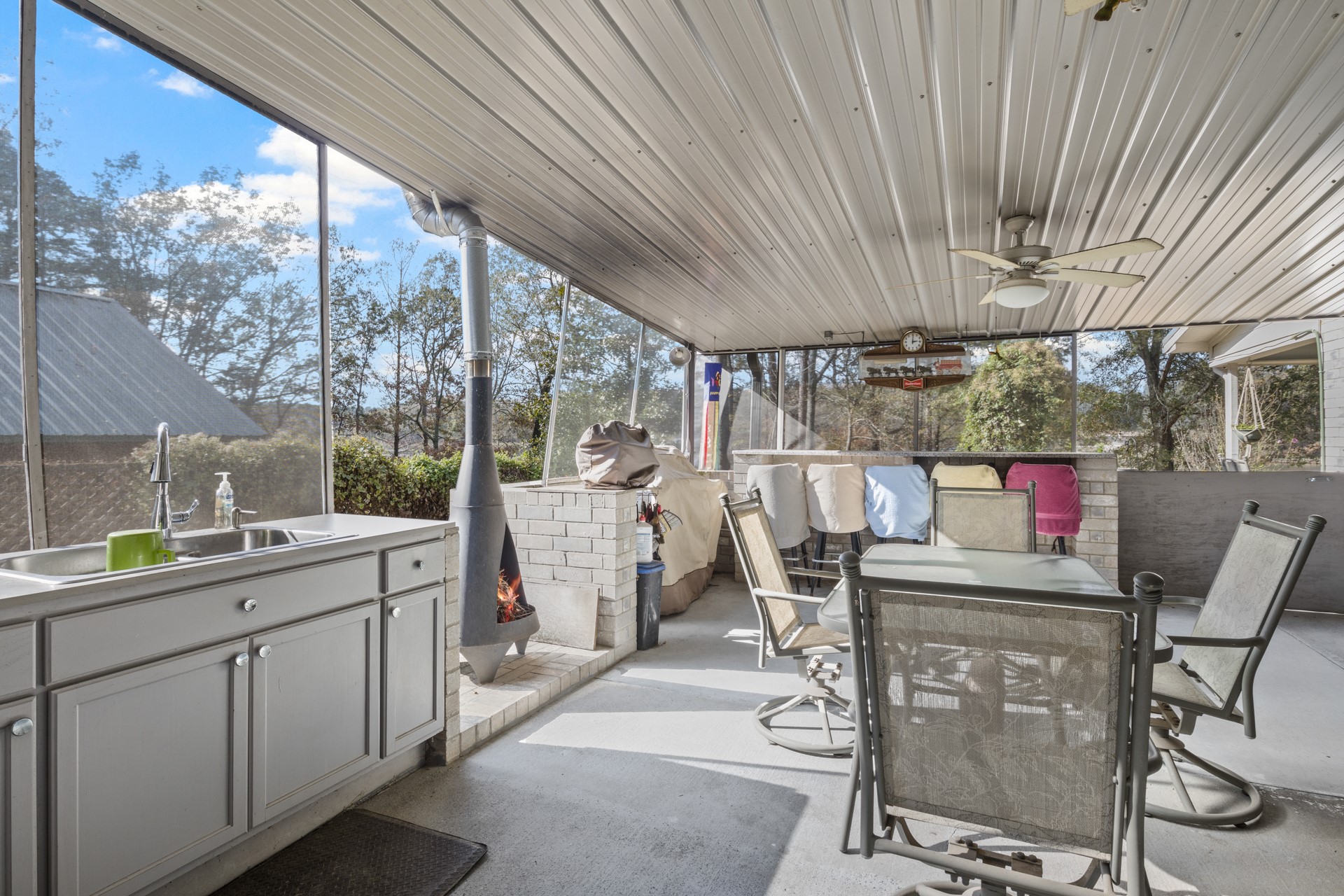 190 County Road 2452