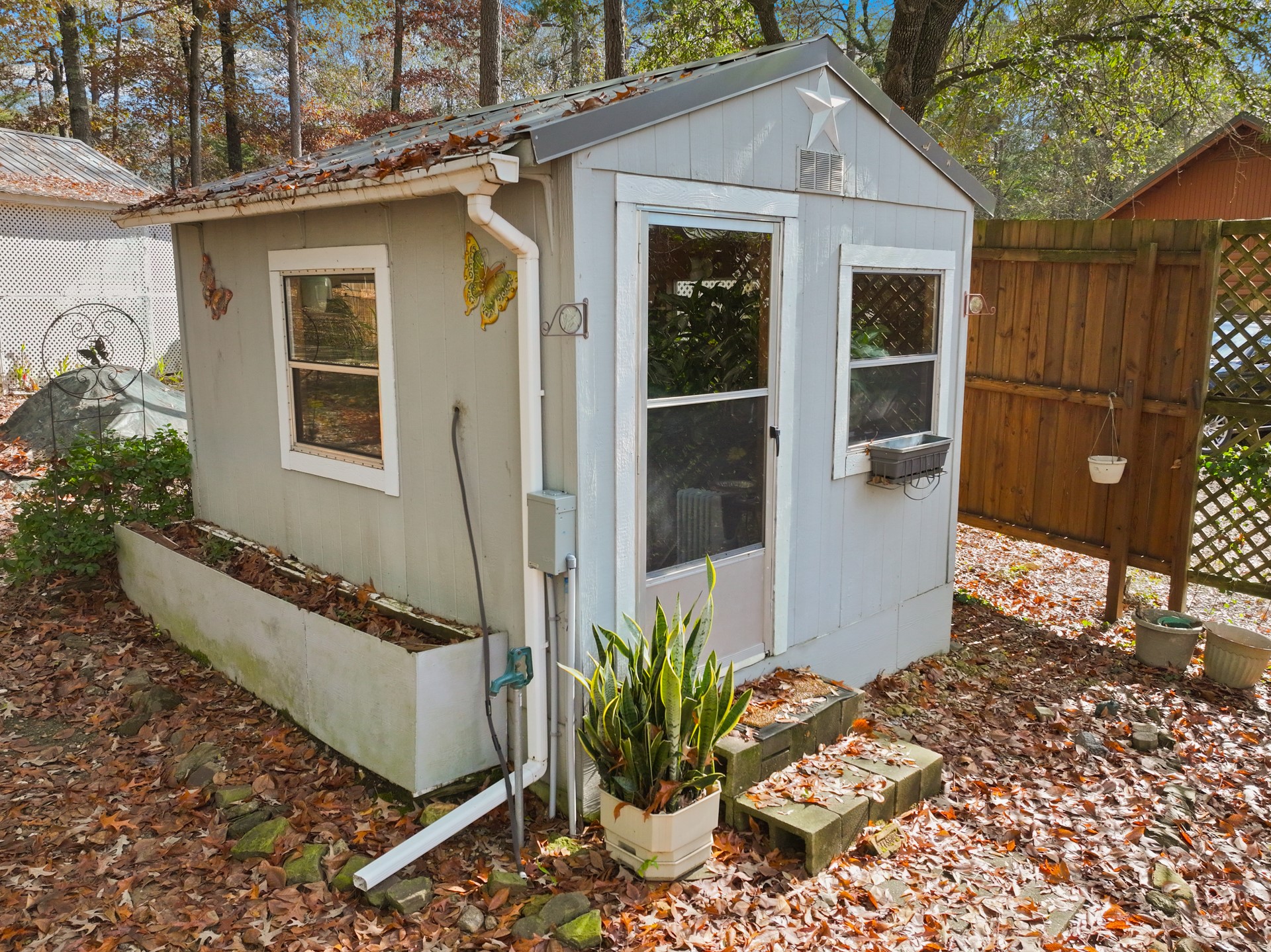 190 County Road 2452