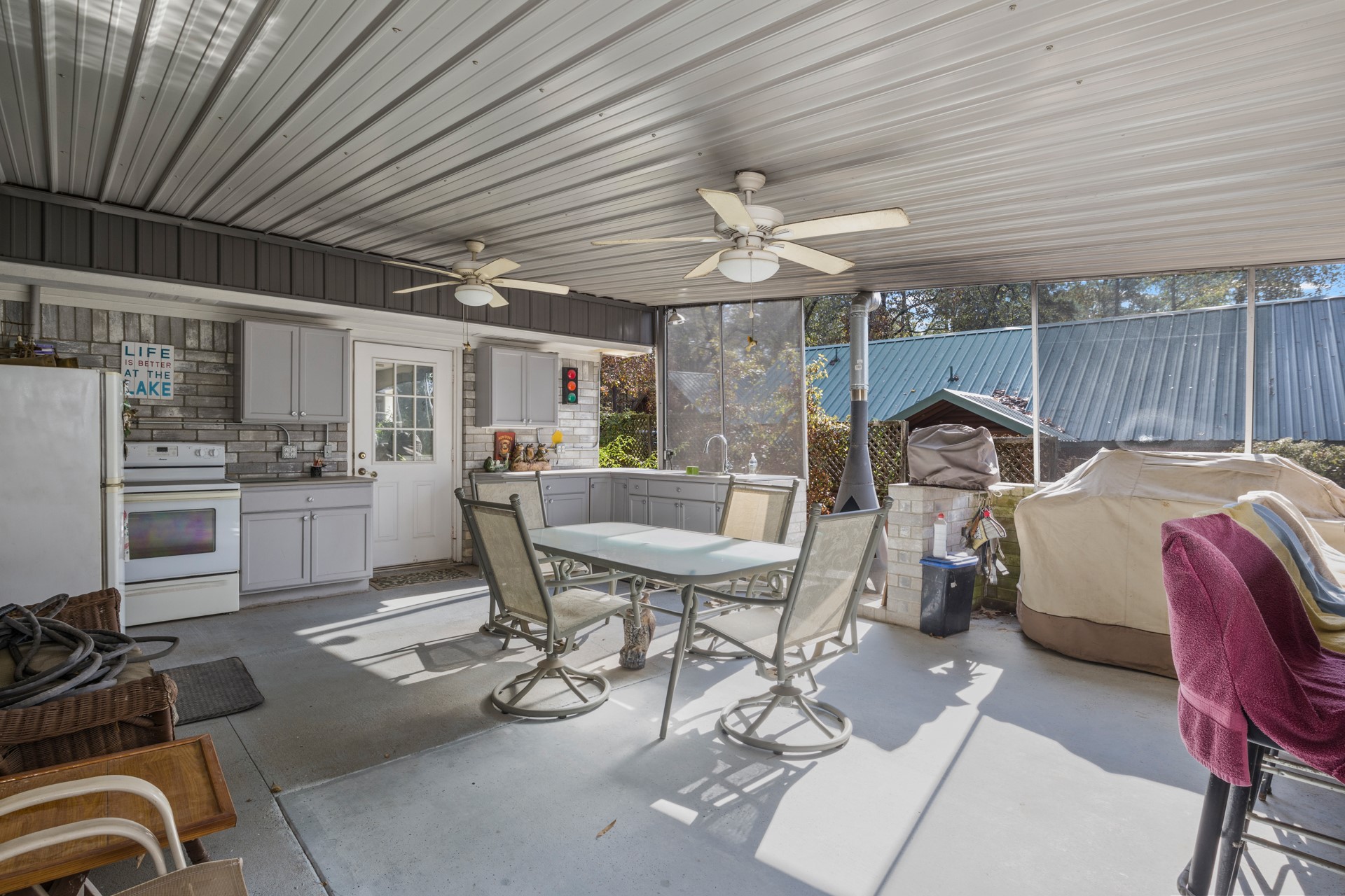 190 County Road 2452