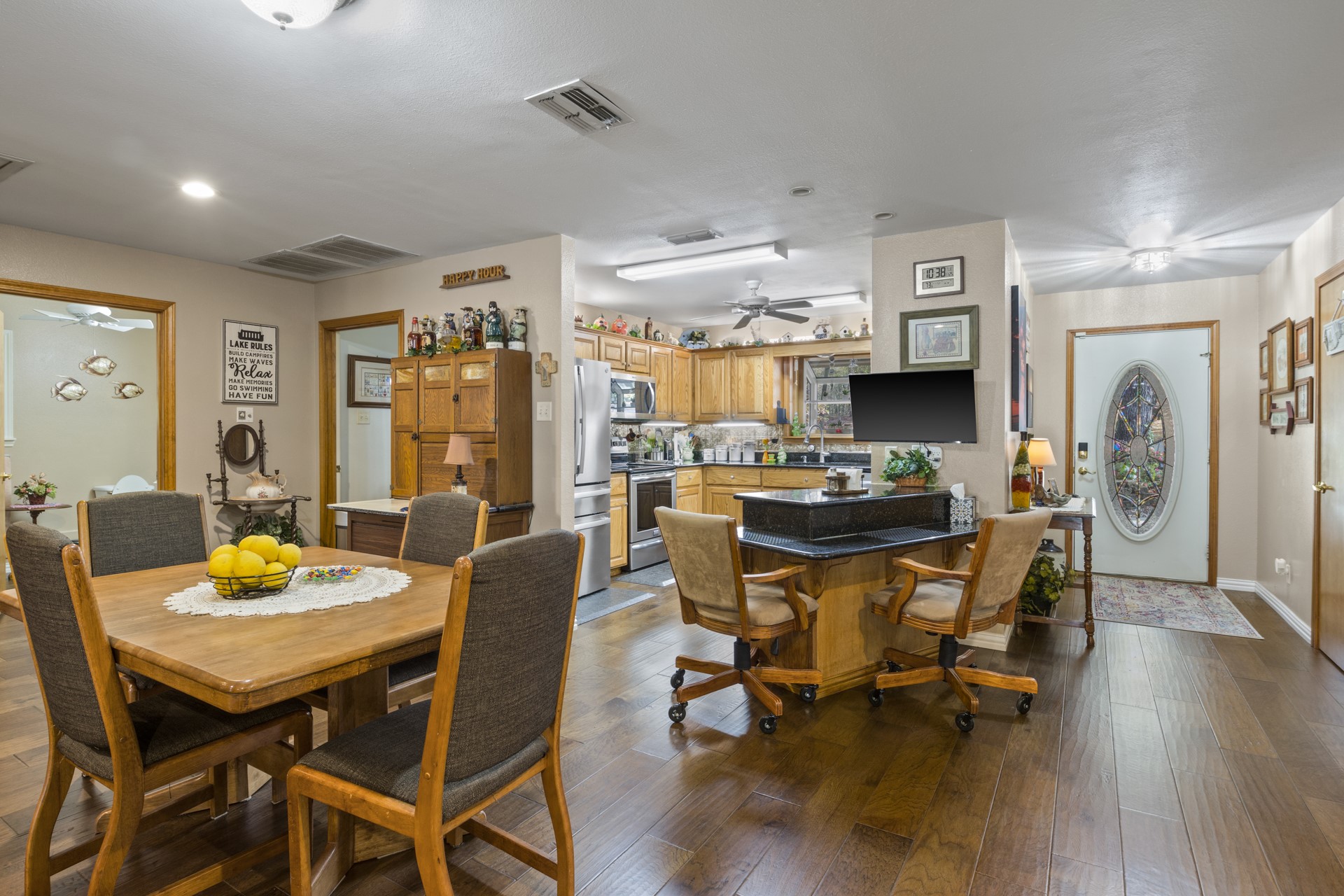 190 County Road 2452