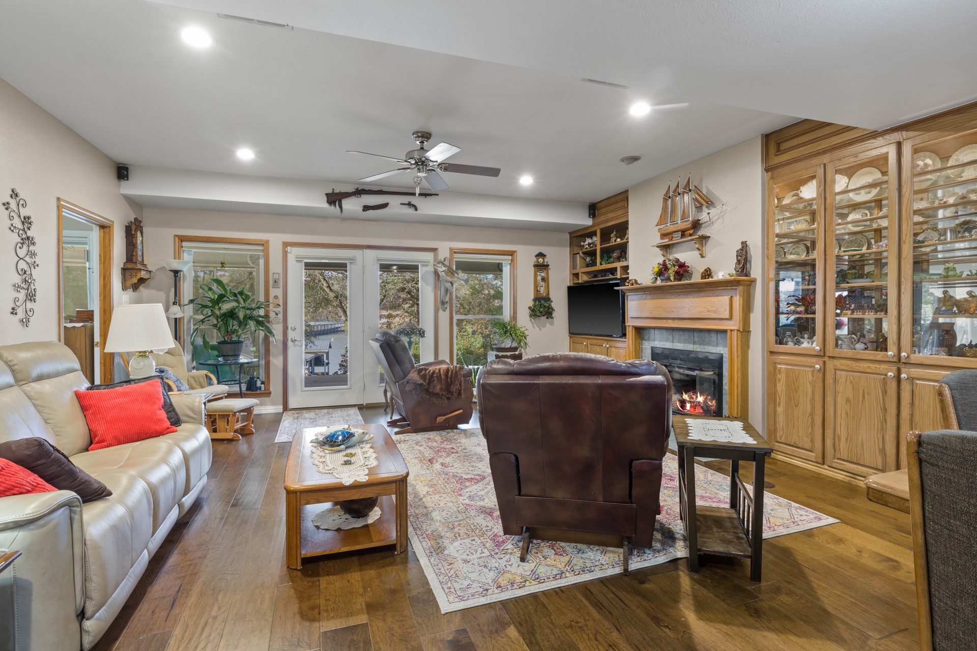 190 County Road 2452