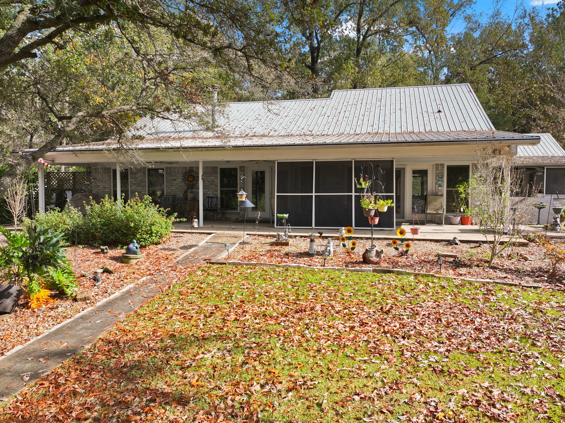 190 County Road 2452