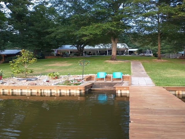 190 County Road 2452