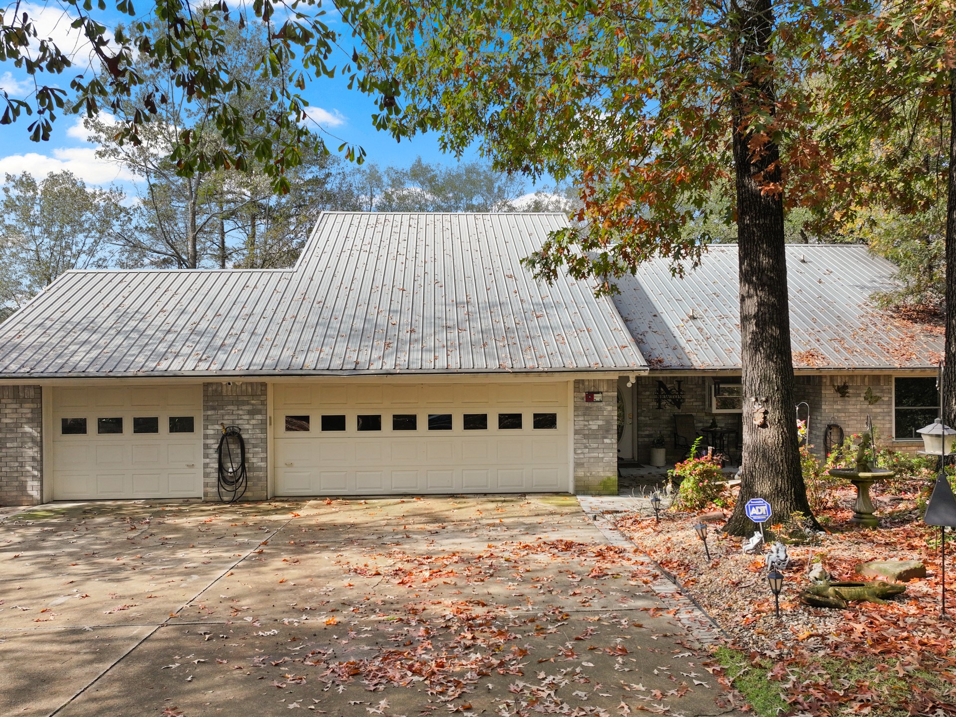 190 County Road 2452