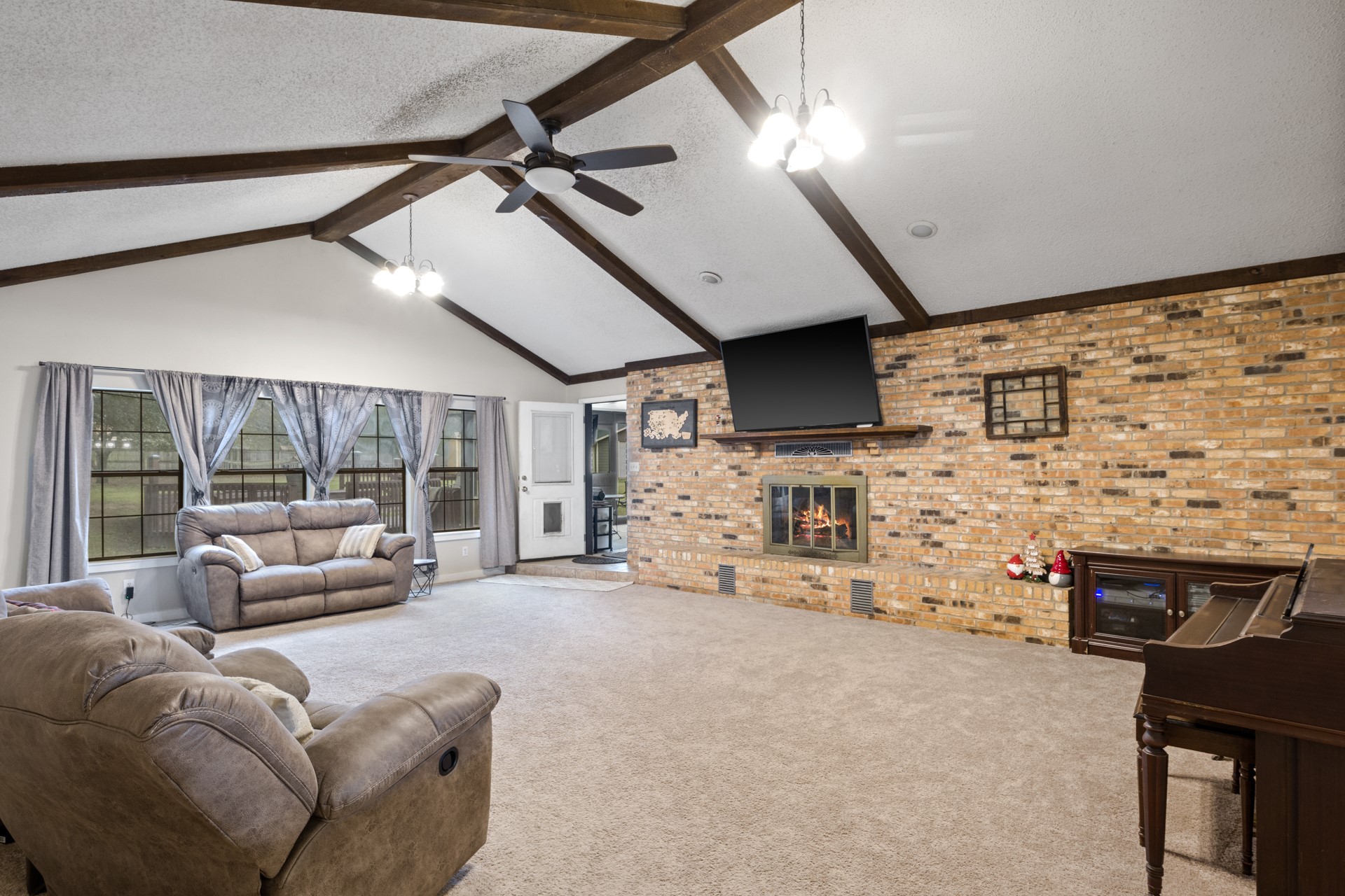 195 County Road 4164