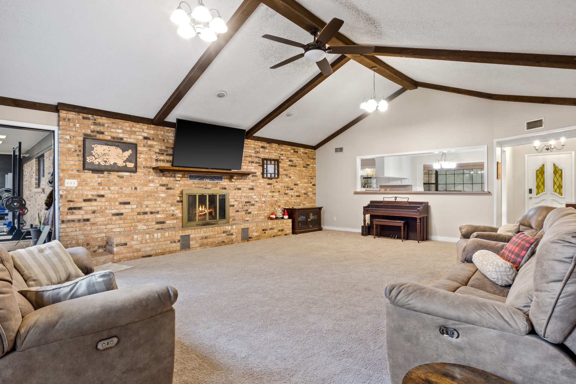 195 County Road 4164