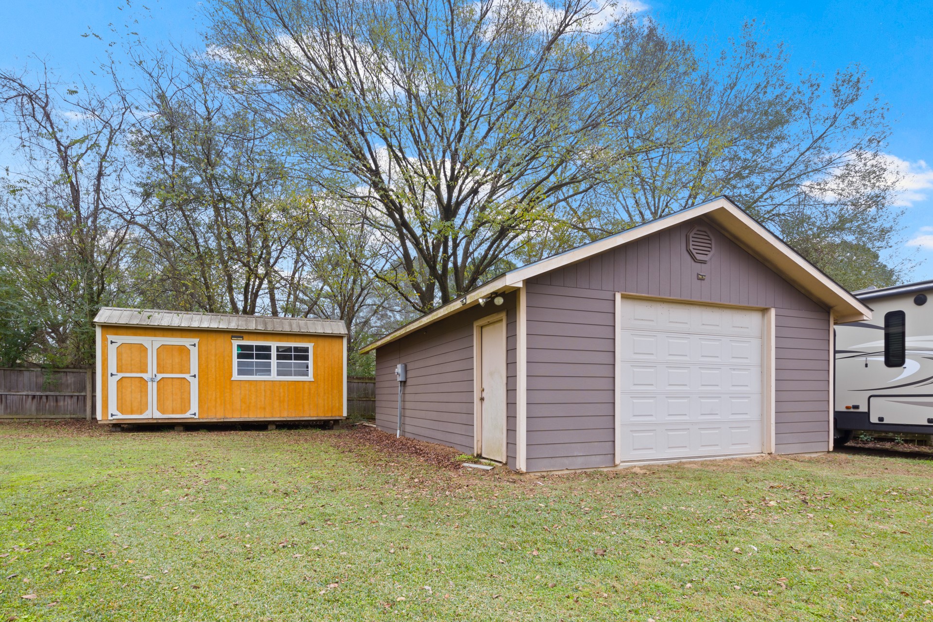 195 County Road 4164