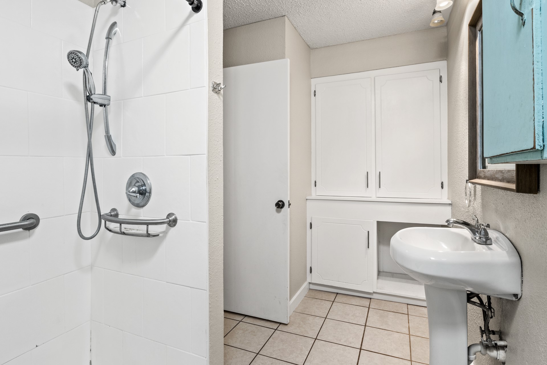 195 County Road 4164