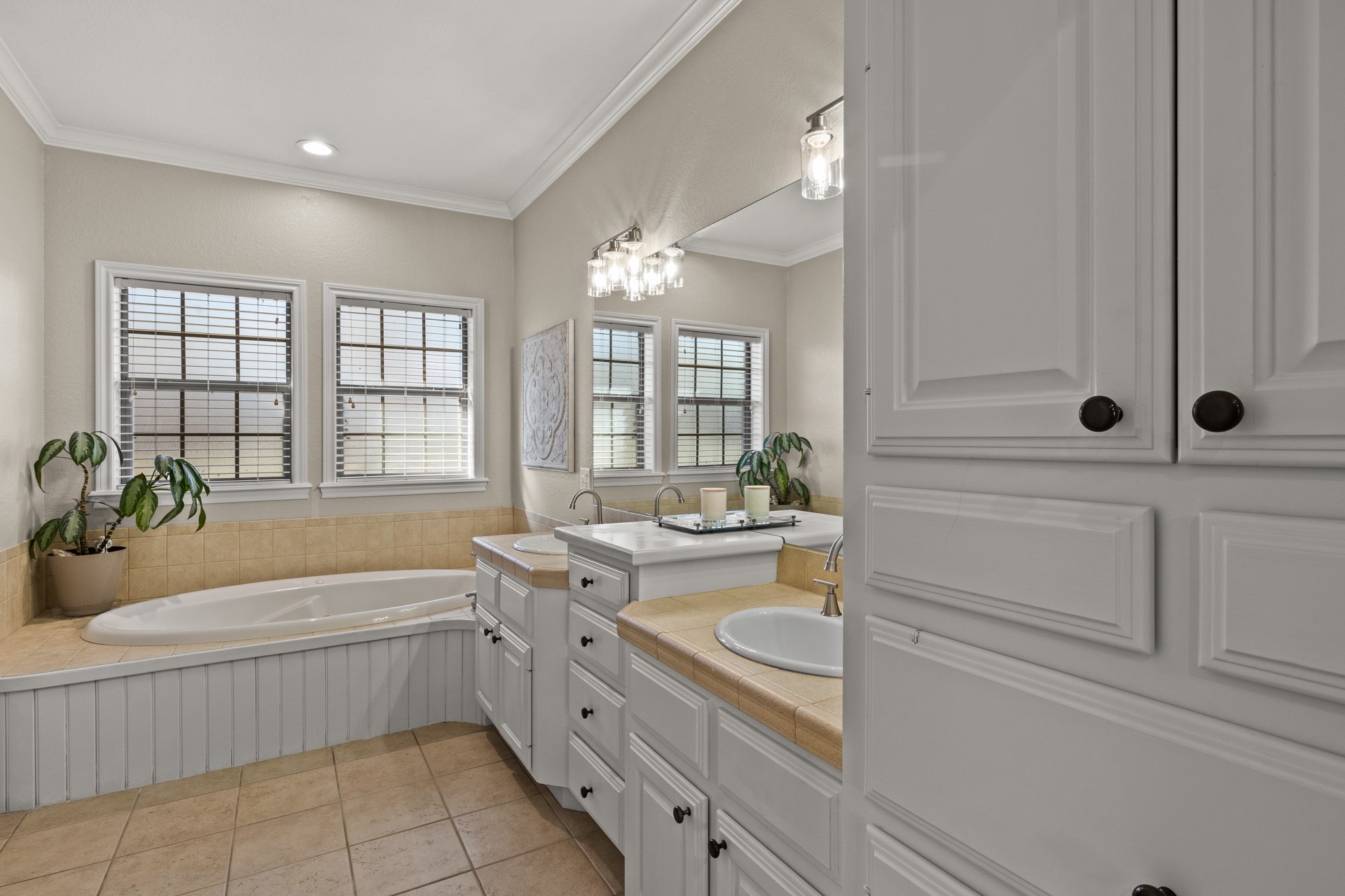 75 Private Road 4208